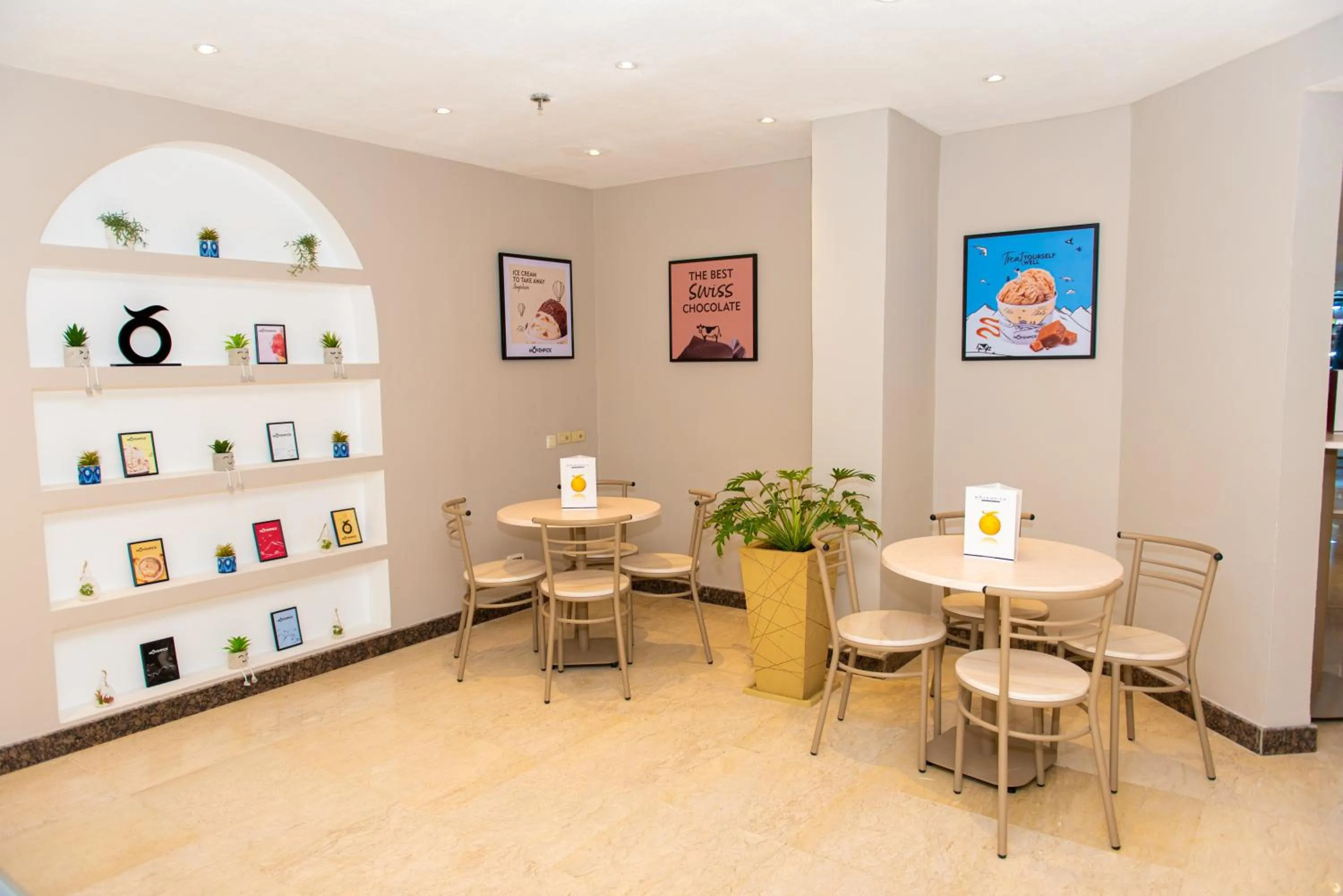 Lounge or bar in Continental Hotel Hurghada