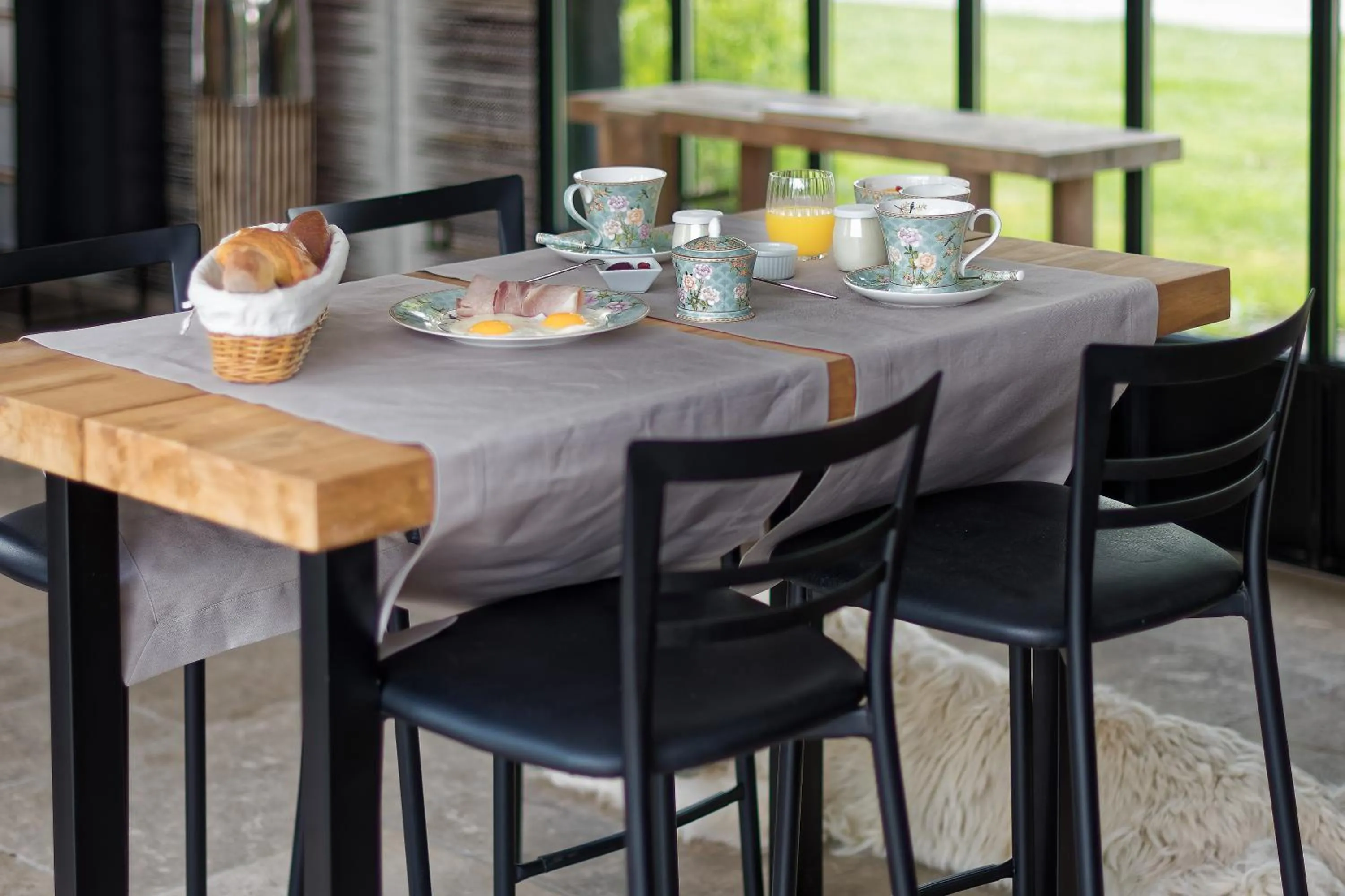 Dining area in Manoir des Logis
