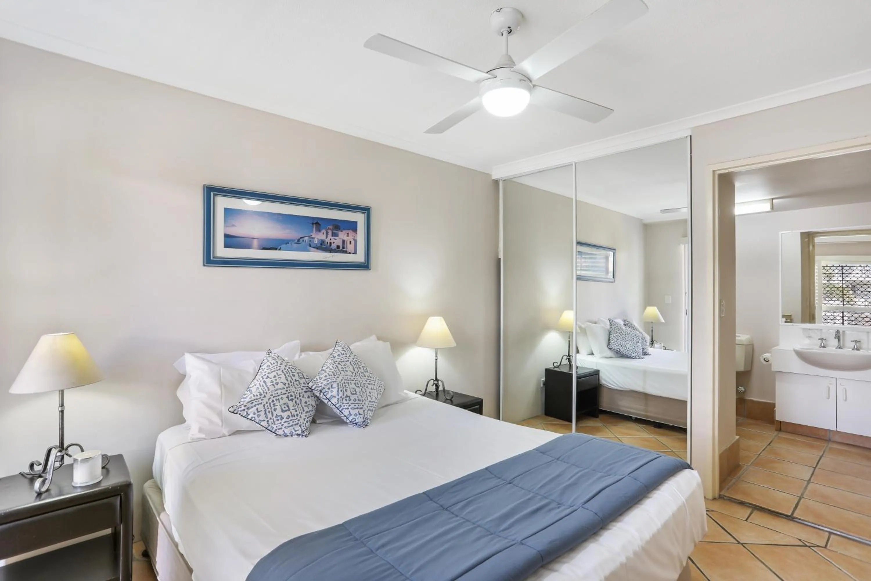 Bed in Chidori Court