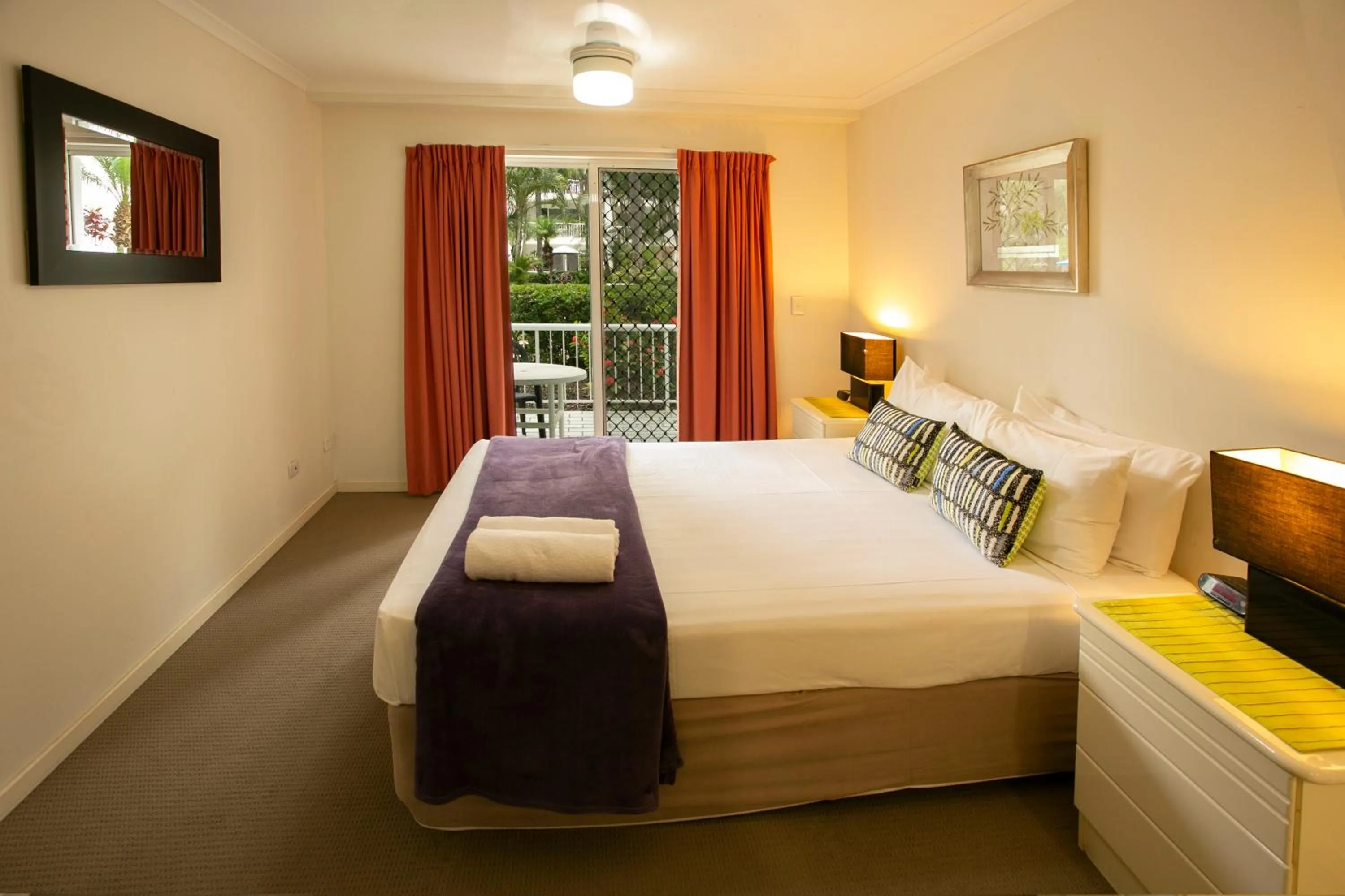 Bed in Chidori Court