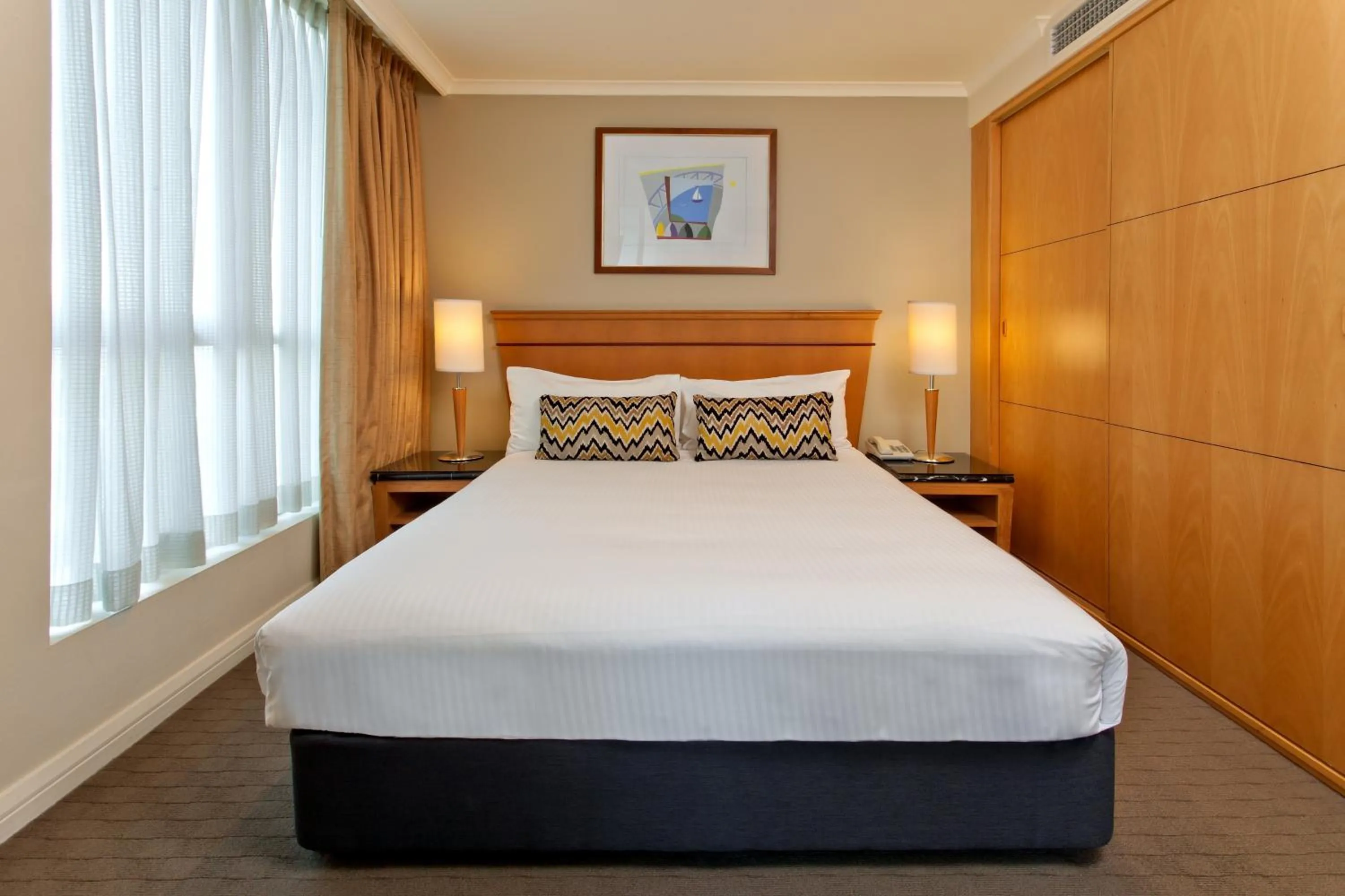 Bed in Rydges Darling Square Apartment Hotel
