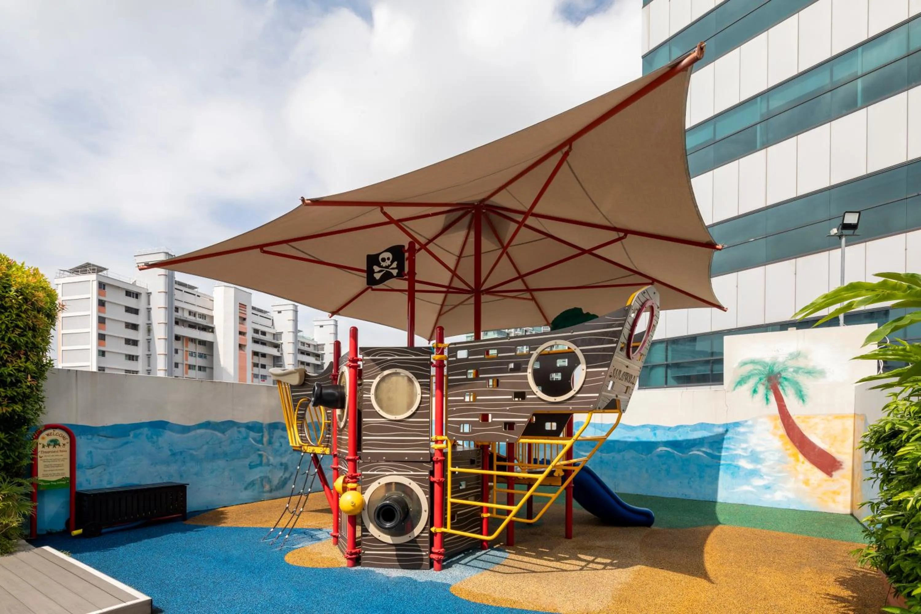 Day in Fraser Suites Singapore