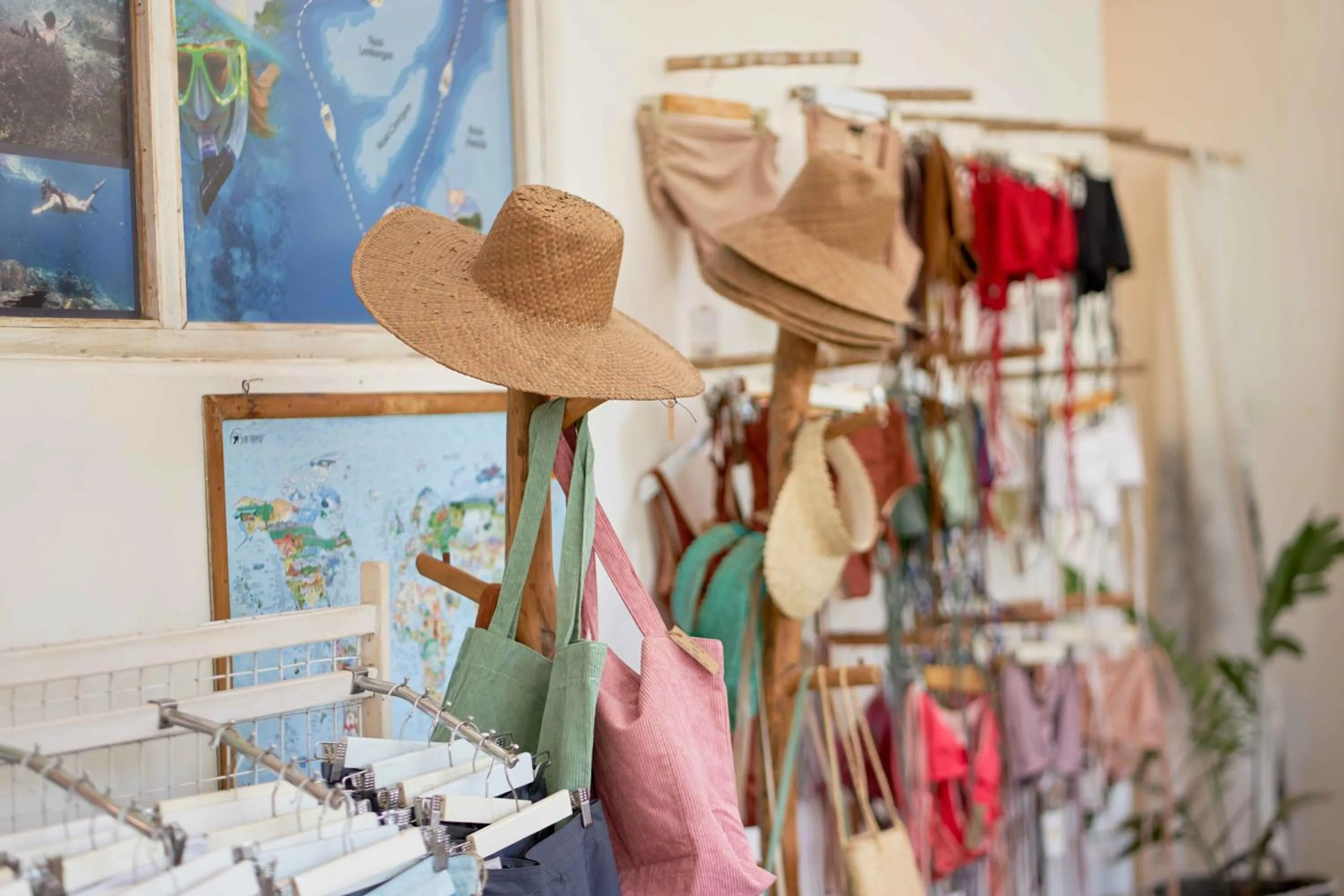 Shopping Area in ISLA INDAH RETREAT boutique hotel