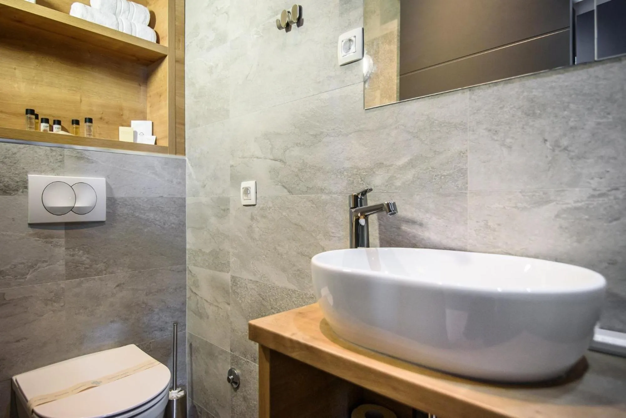 Bathroom in Ora Luxury Rooms
