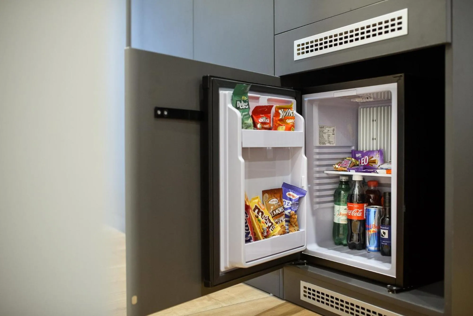 oven in Ora Luxury Rooms