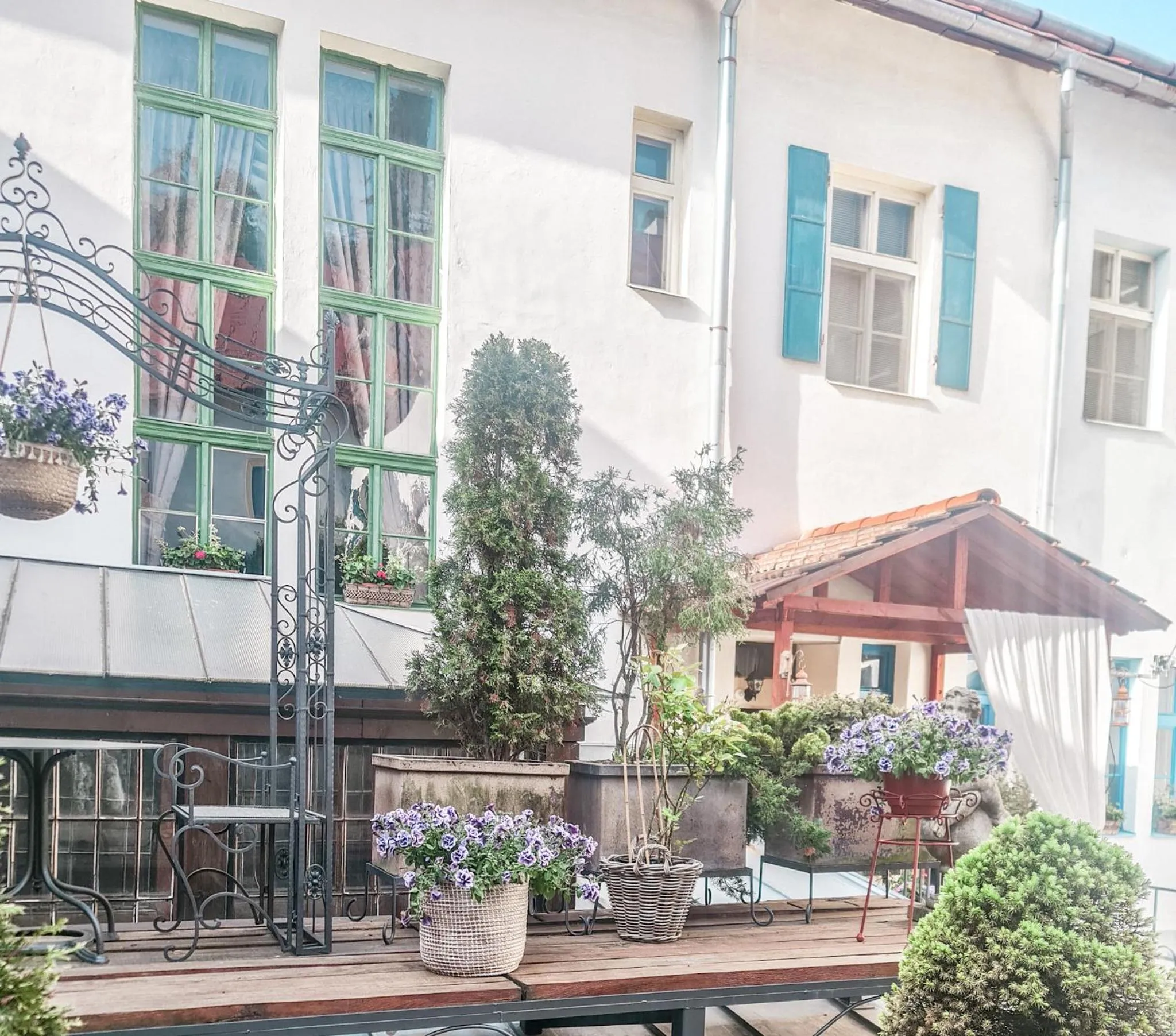 Garden in Divná pani Luxury Gallery Rooms