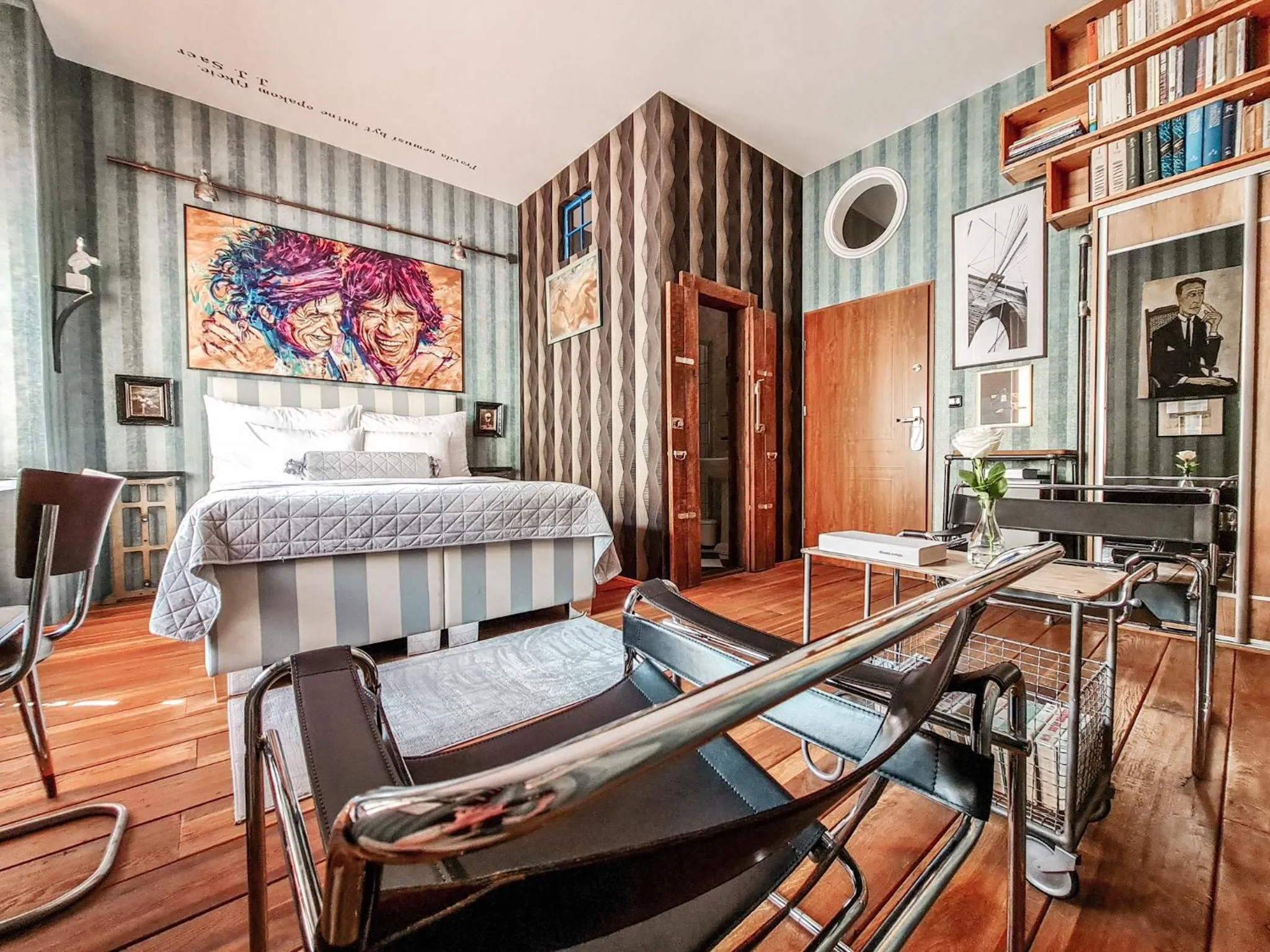 Living room, Bed in Divná pani Luxury Gallery Rooms