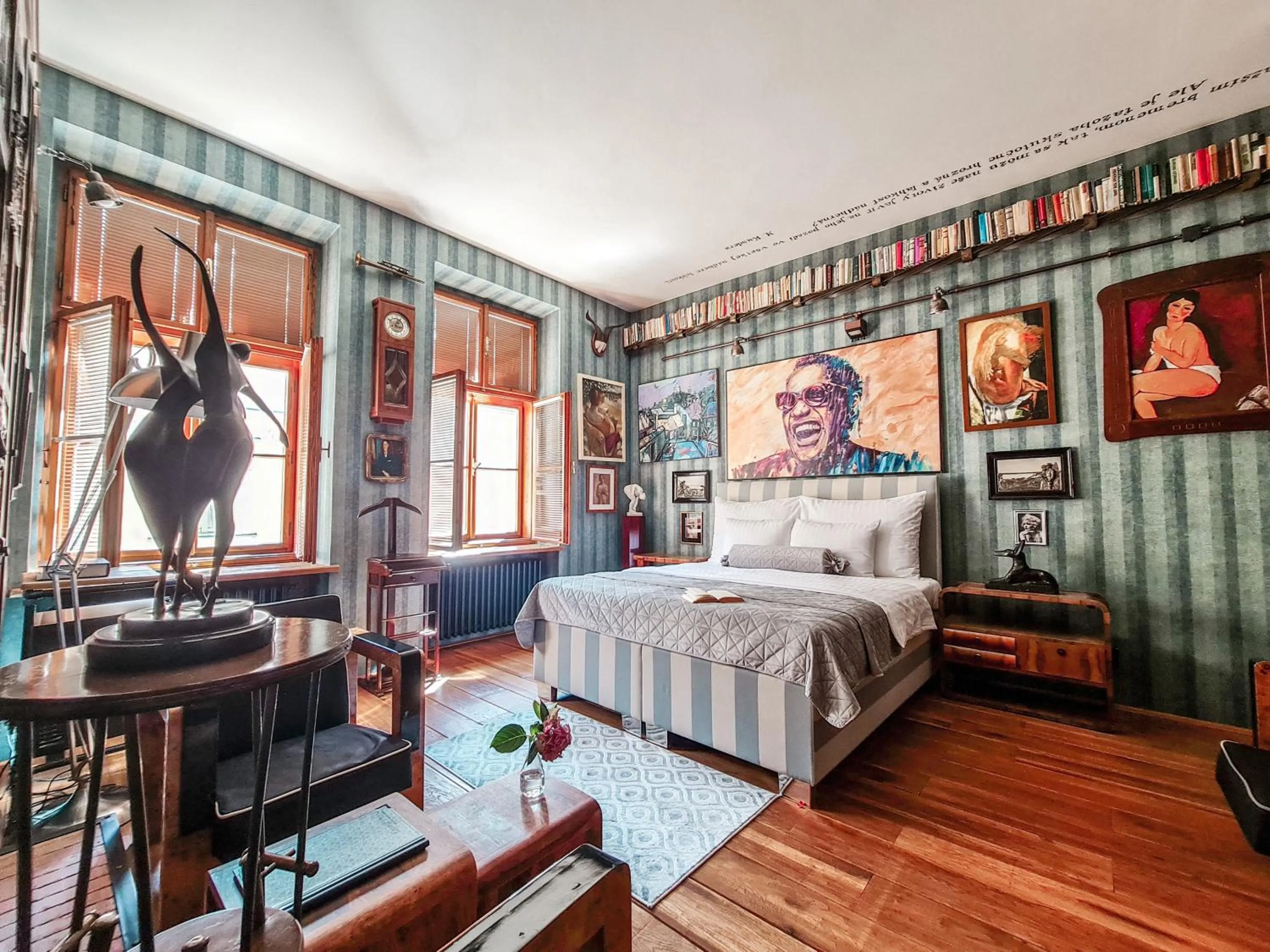 Library, Bed in Divná pani Luxury Gallery Rooms