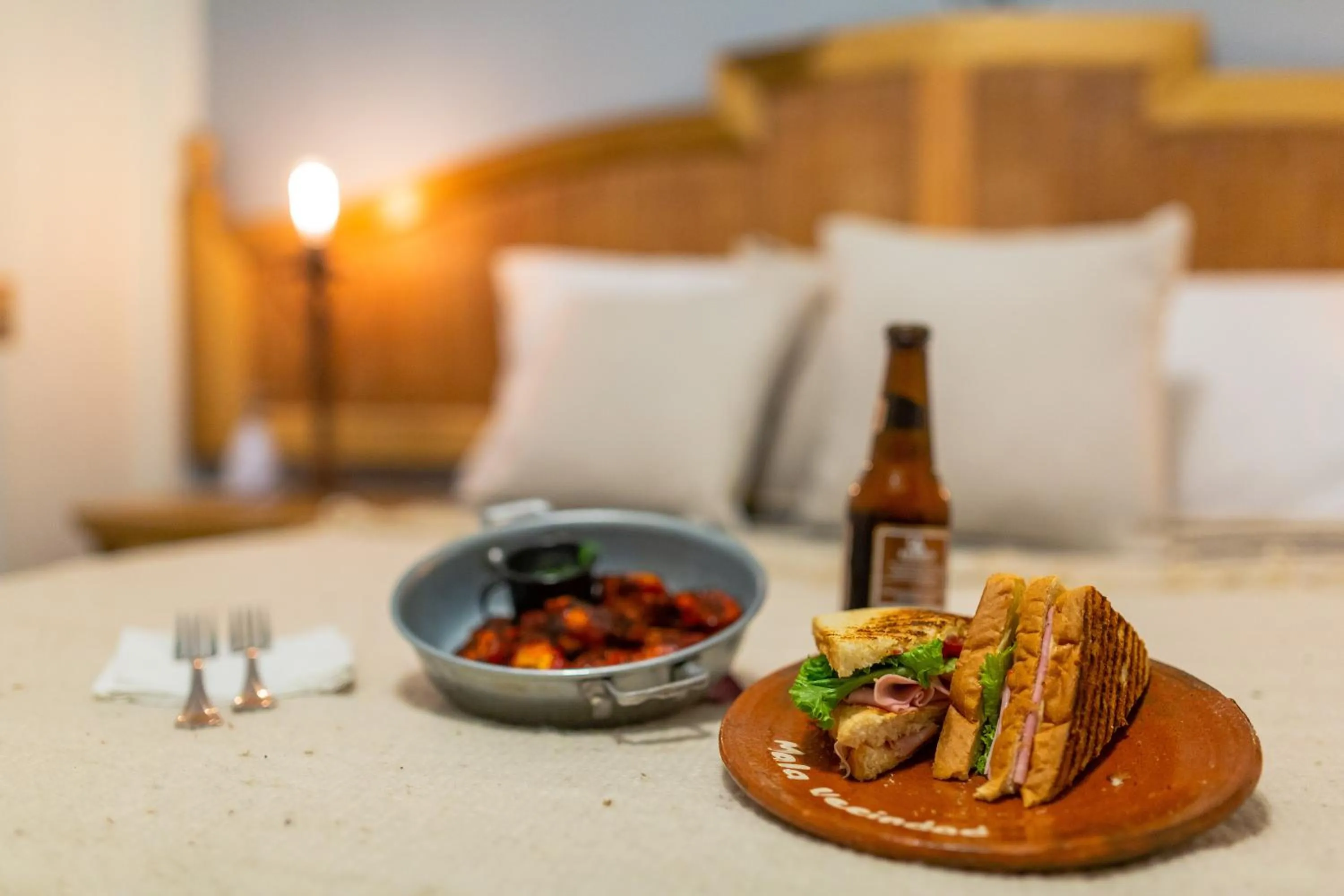 Food and drinks in Mala Vecindad Beer Hotel