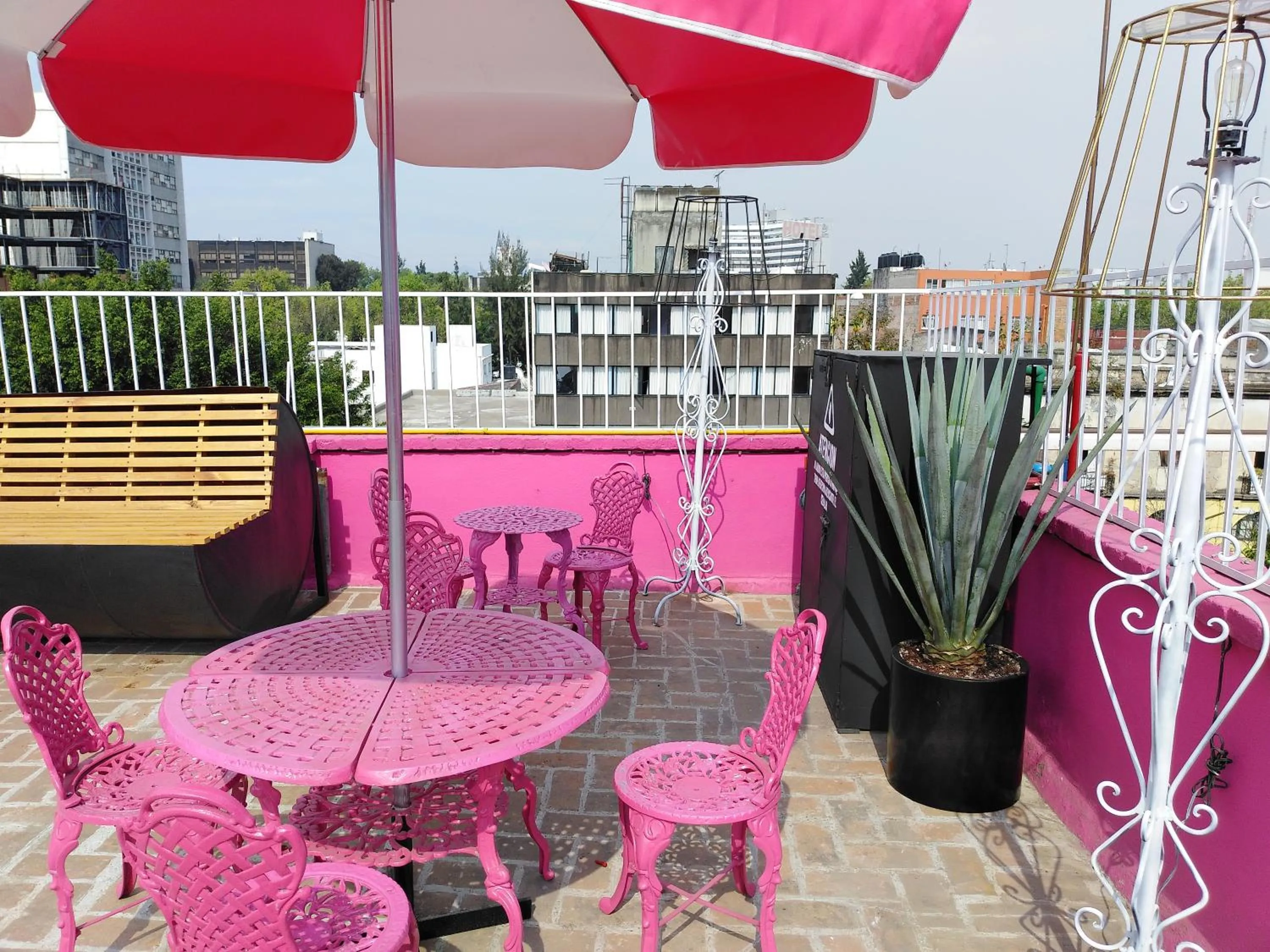 Balcony/Terrace in Mala Vecindad Beer Hotel