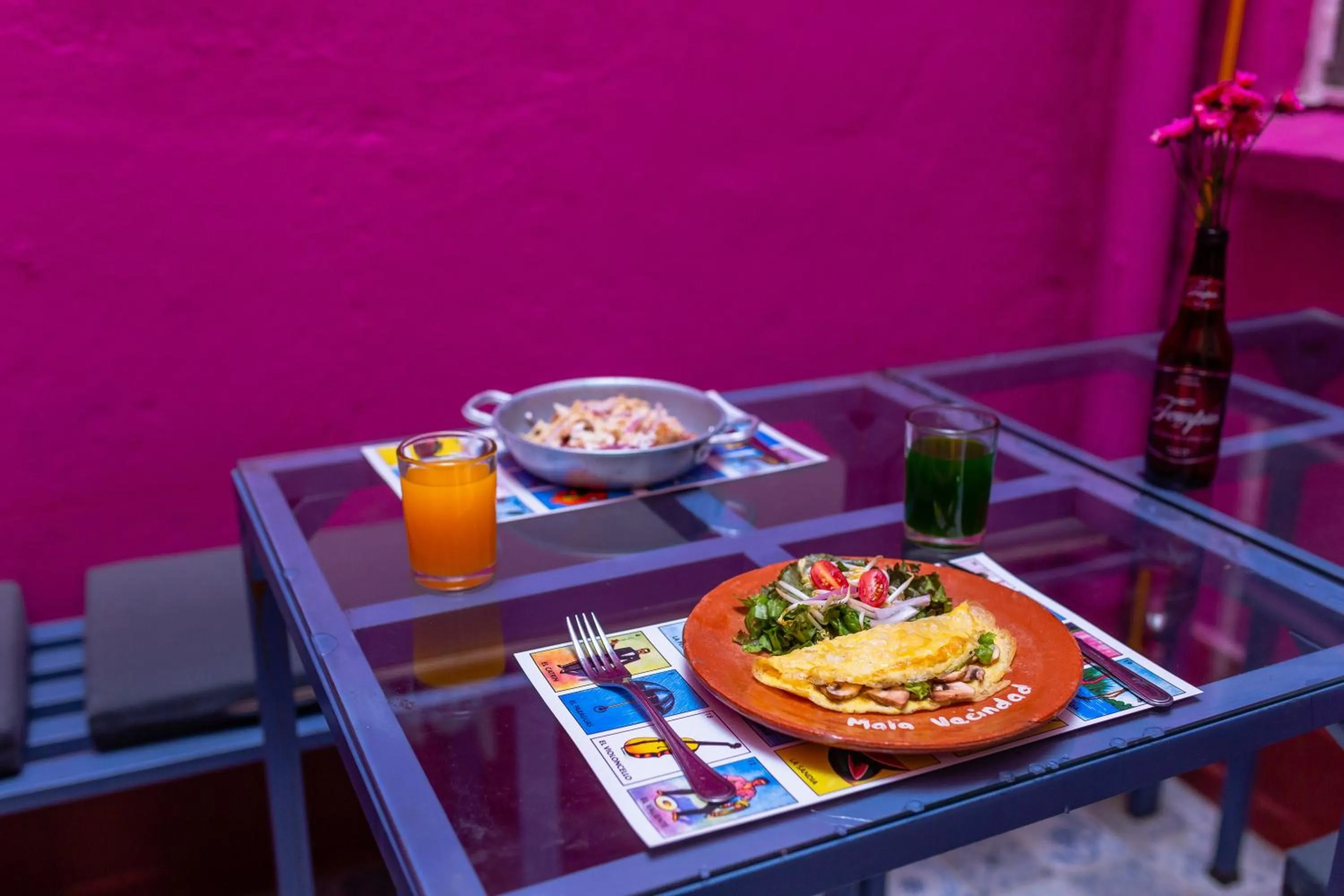 Food and drinks in Mala Vecindad Beer Hotel