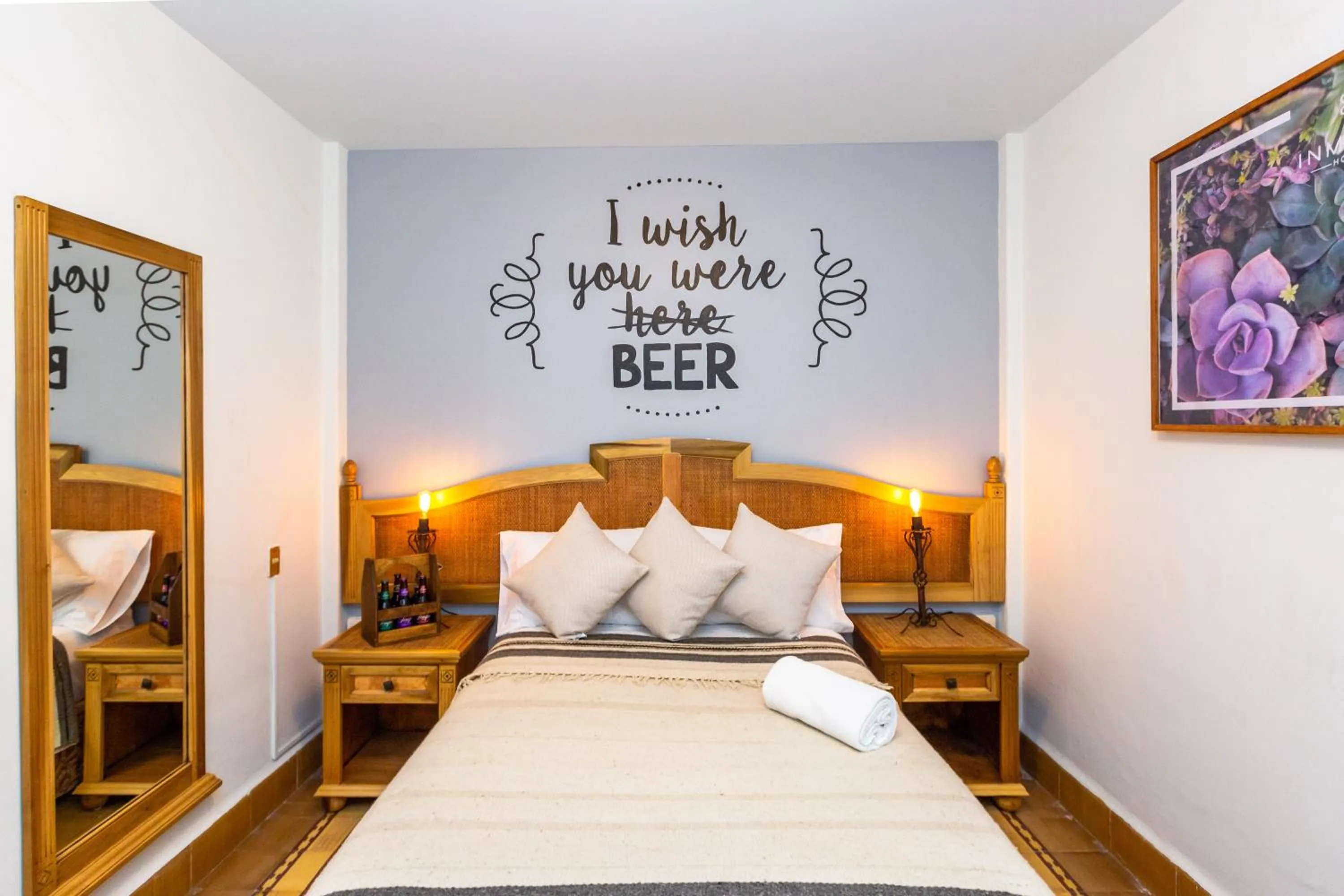 Decorative detail, Bed in Mala Vecindad Beer Hotel