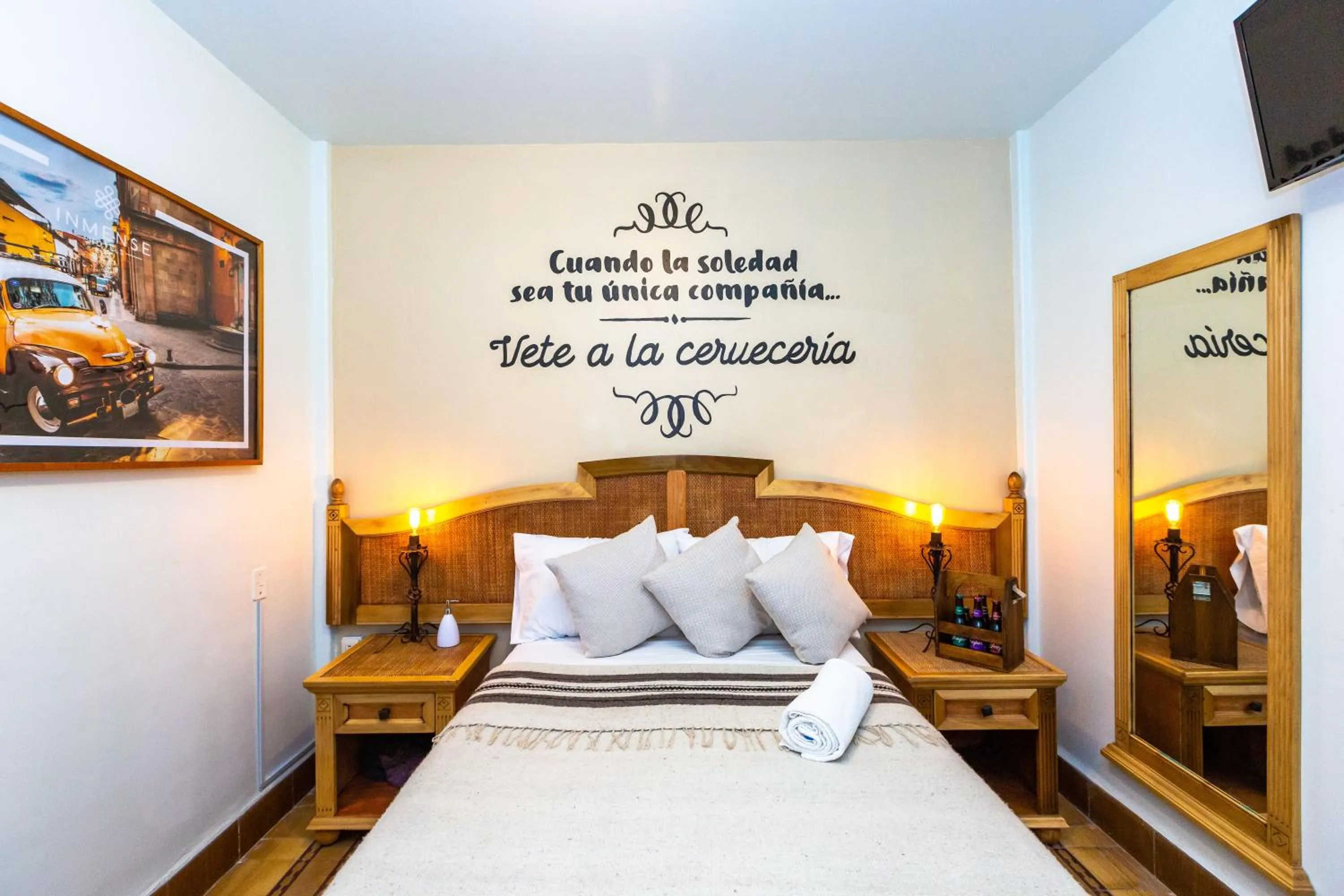 Bed in Mala Vecindad Beer Hotel