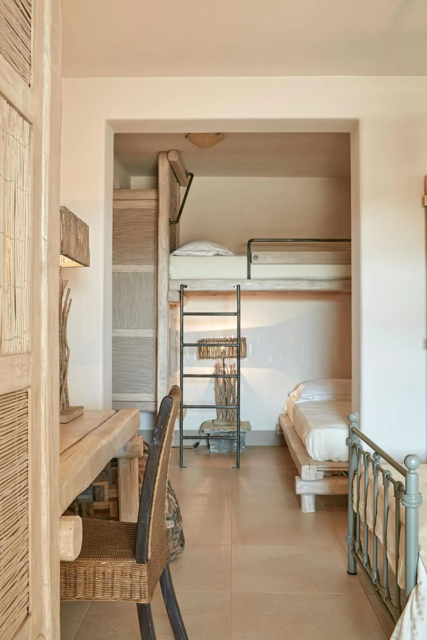 Bed in Diles & Rinies