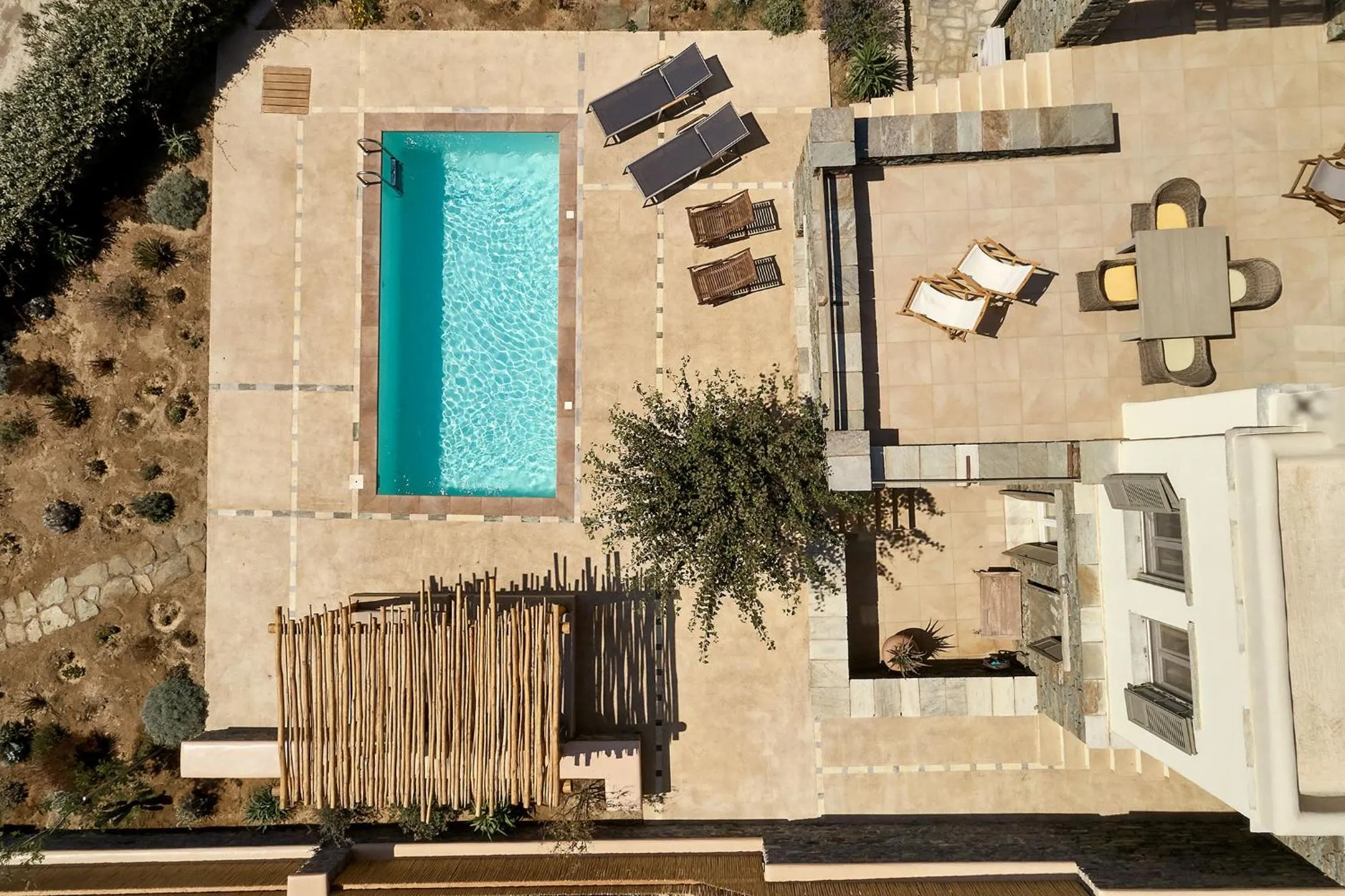 Property building in Diles & Rinies