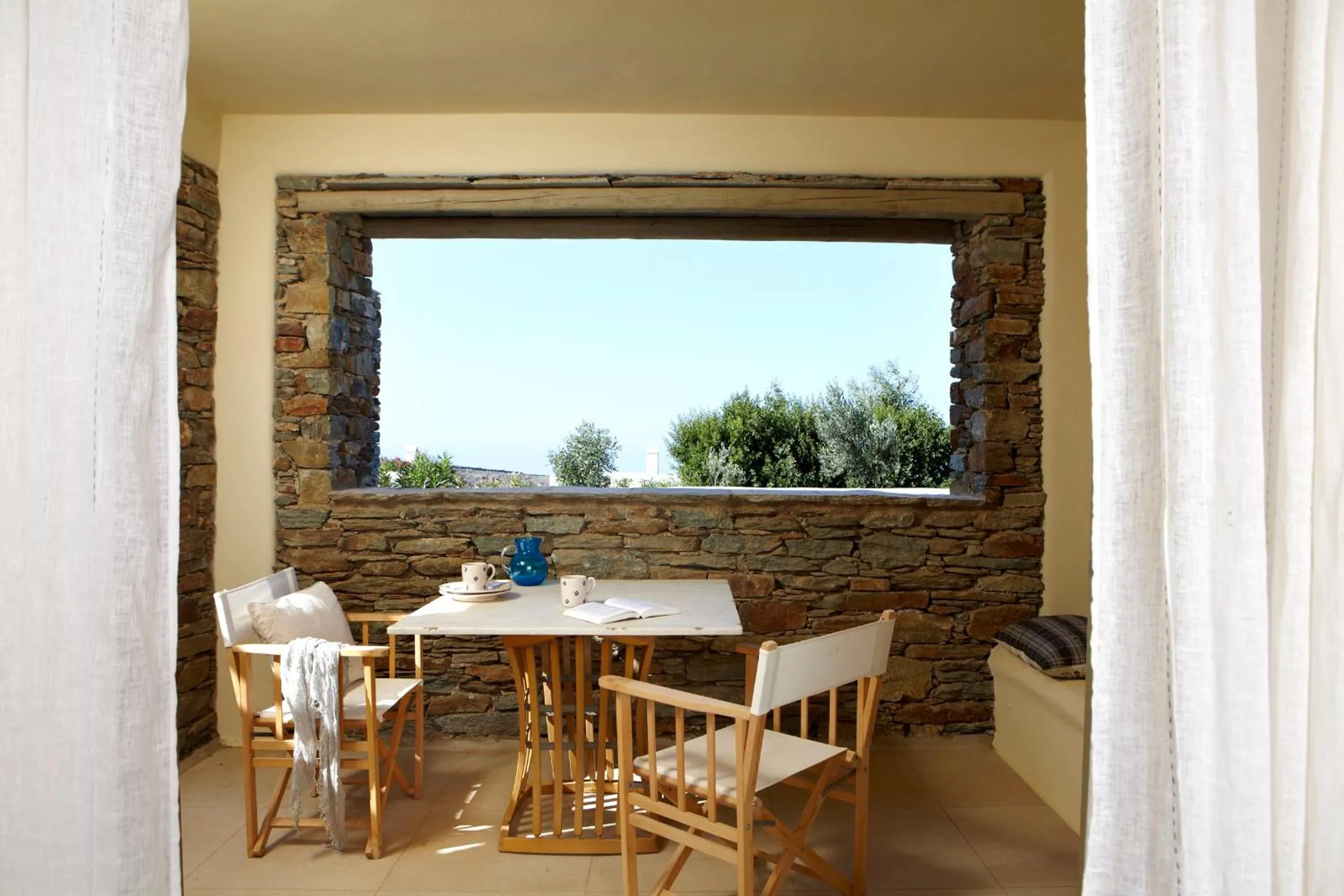 Patio in Diles & Rinies