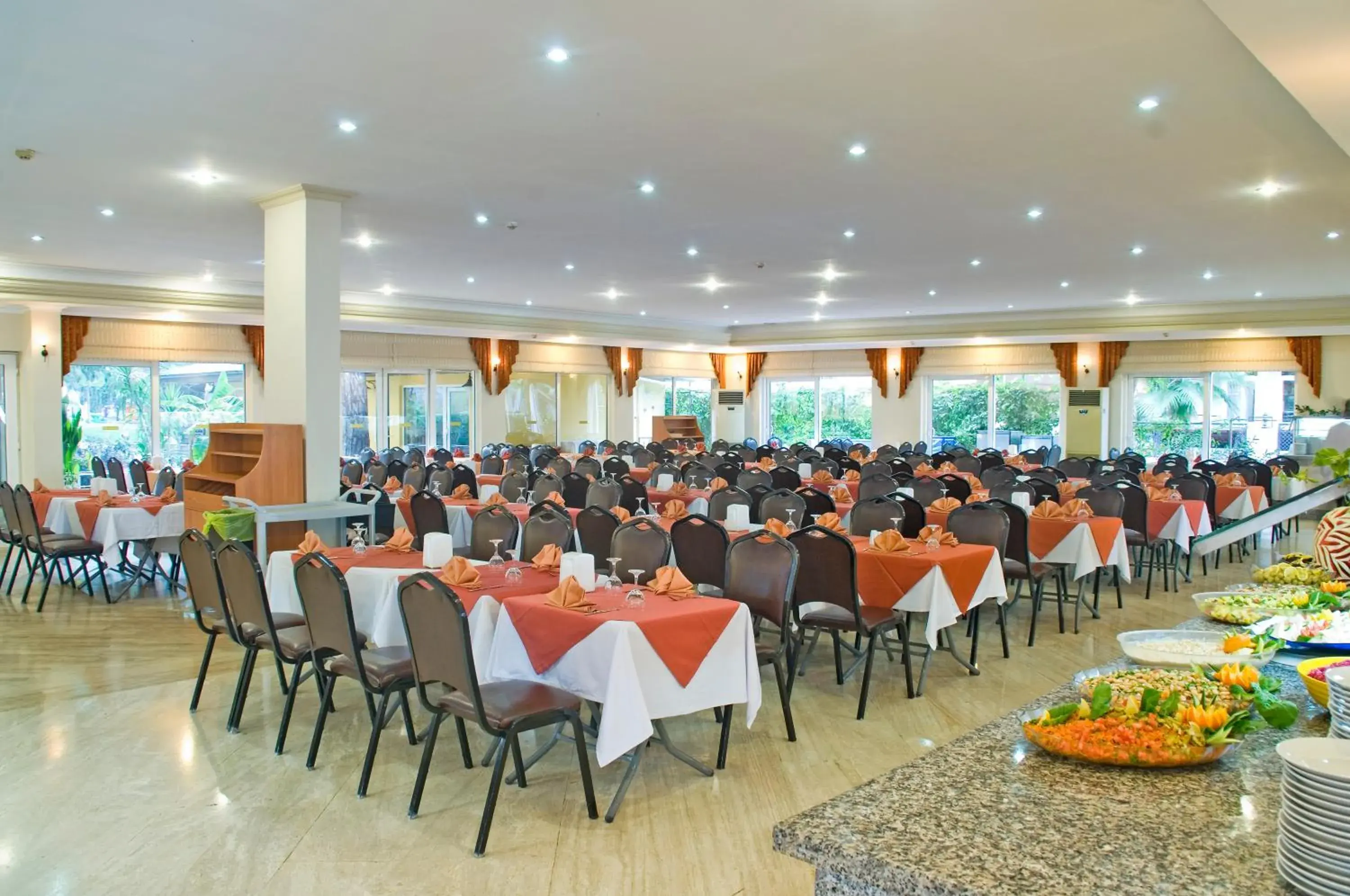 Restaurant/places to eat in Club Hotel Sunbel Restaurant/places to eat in Club Hotel Sunbel