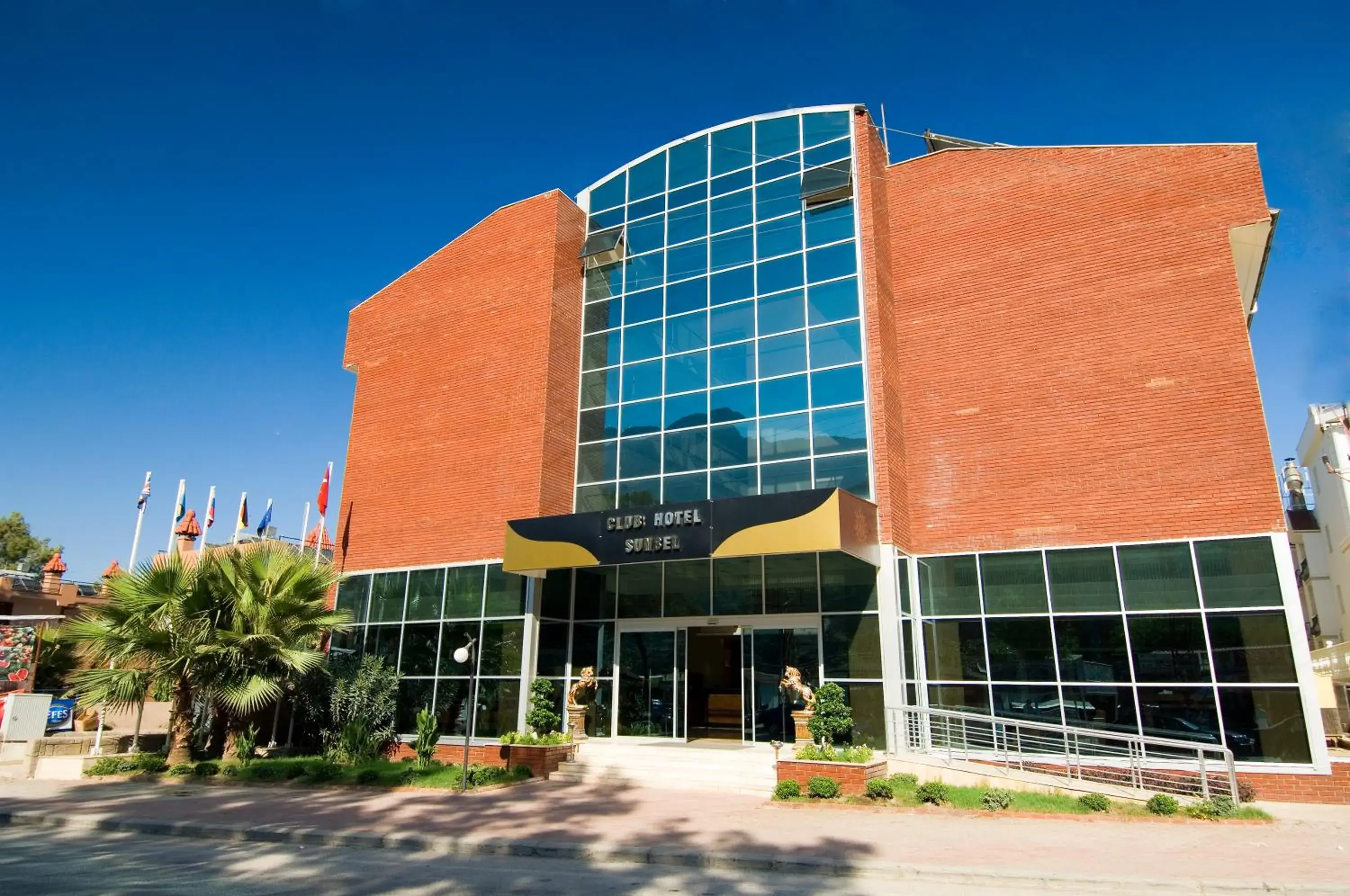 Facade/entrance in Club Hotel Sunbel Facade/entrance in Club Hotel Sunbel