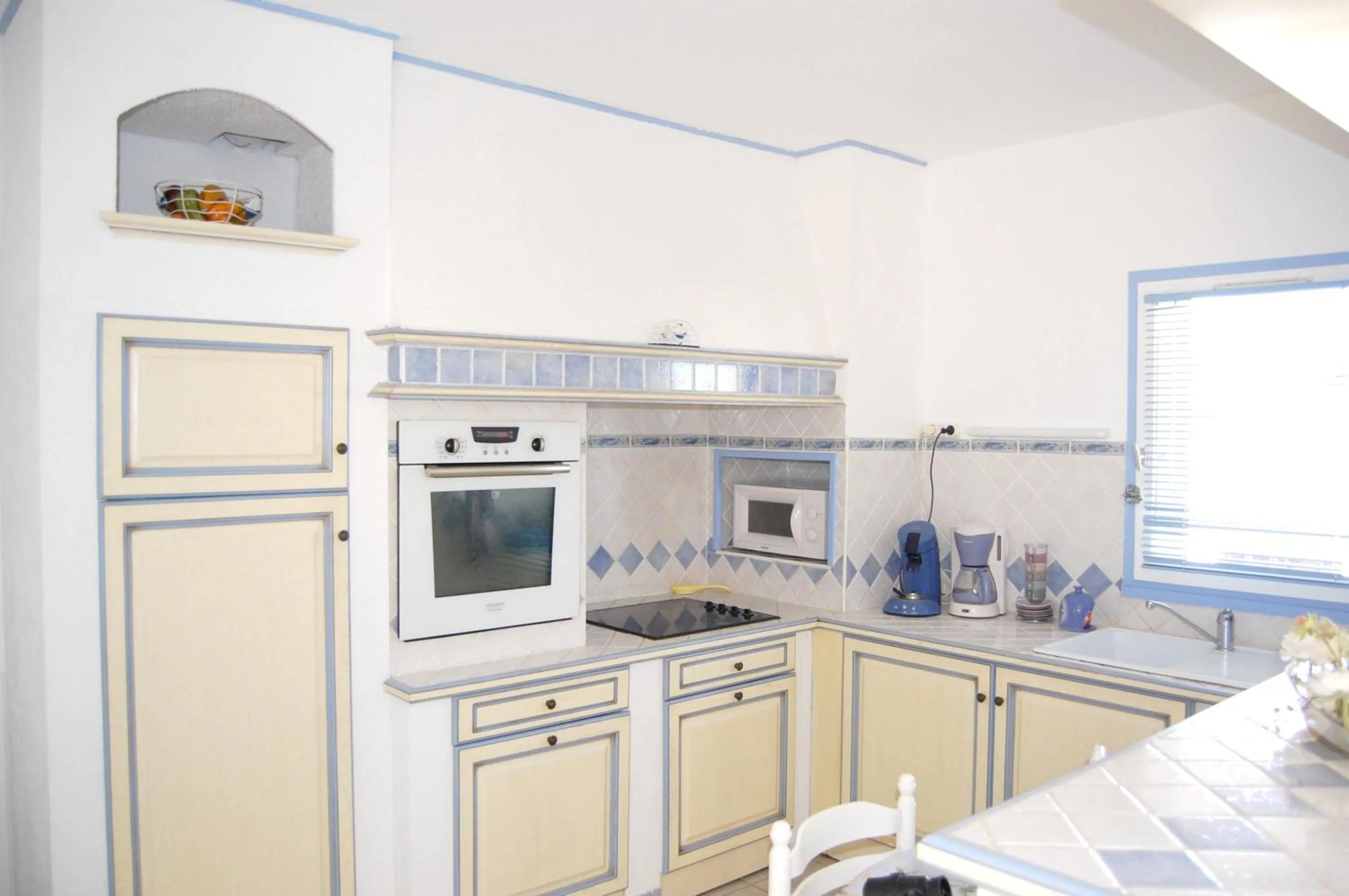 Kitchen or kitchenette in Appartement cosy à Valras-Plage / 48m² / Piscine partagée