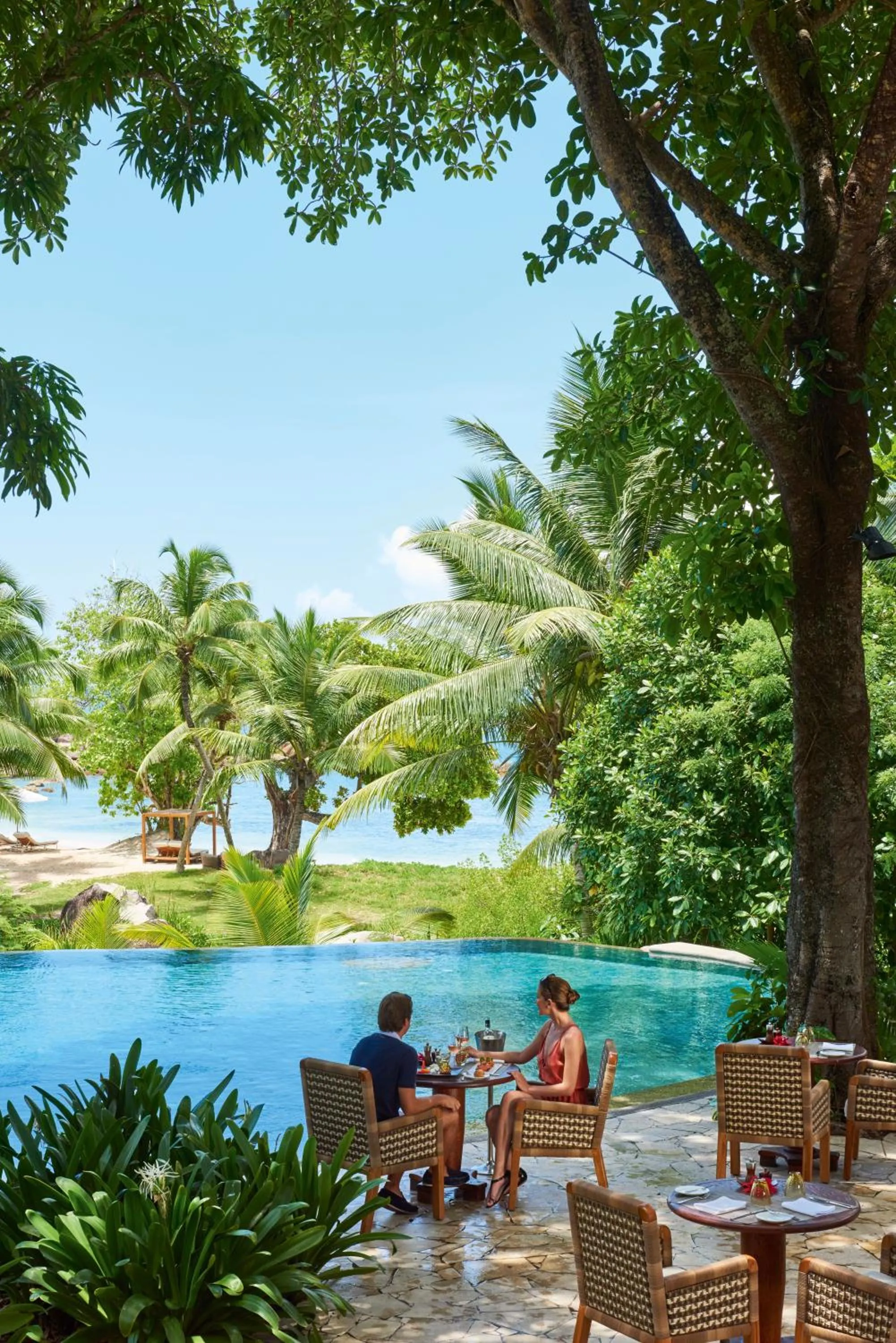 Restaurant/places to eat in Constance Lemuria