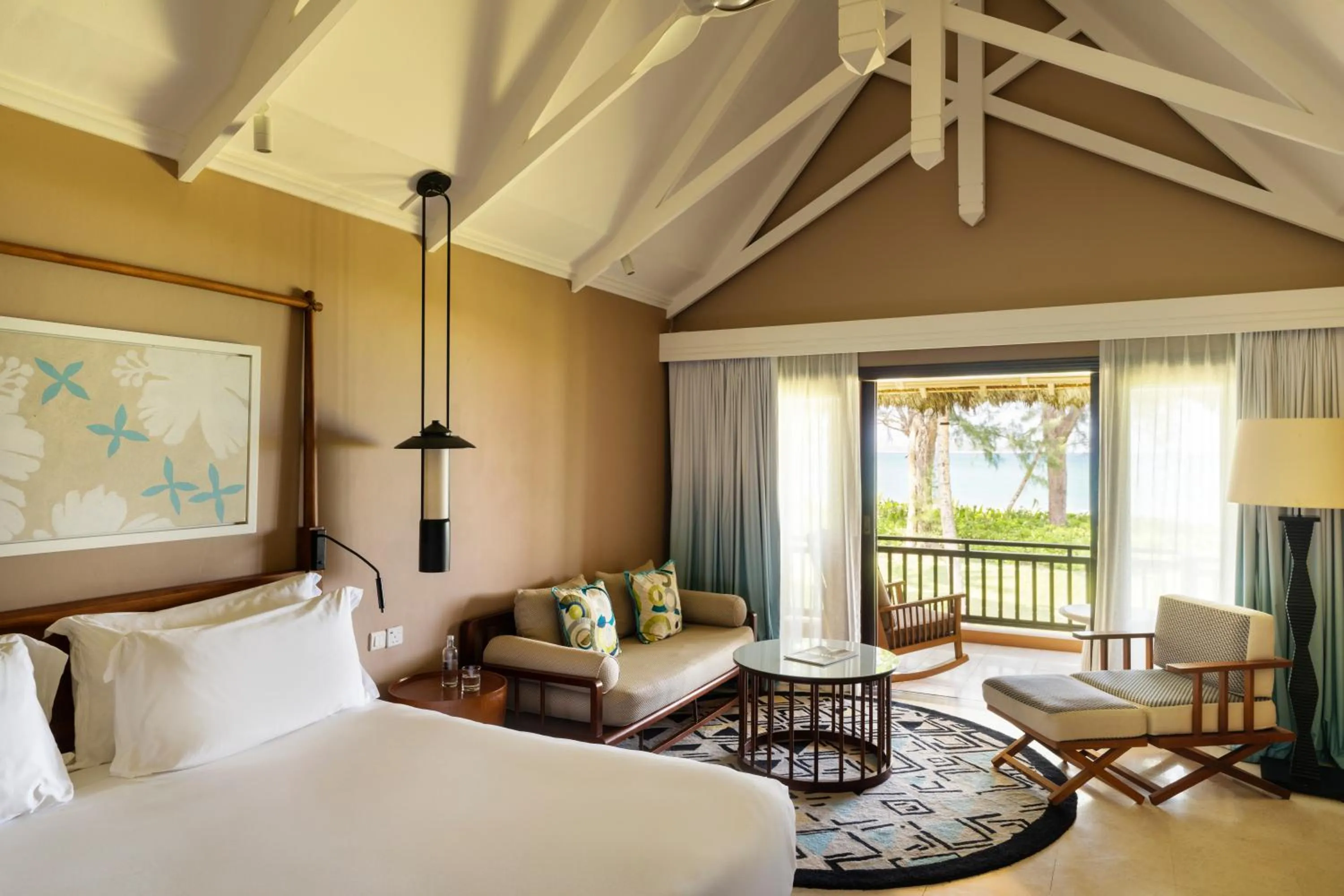 Bedroom, Bed in Constance Lemuria