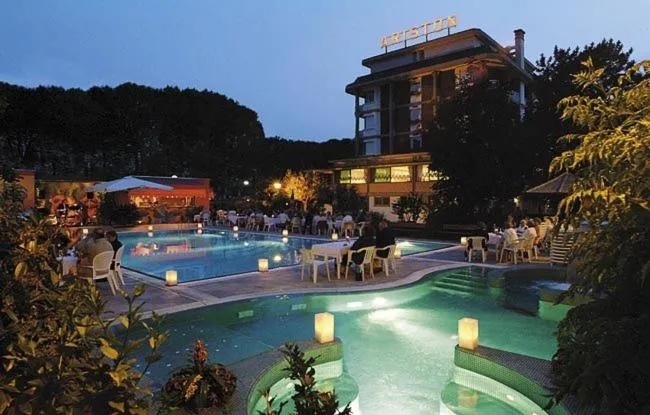 Night in Hotel Ariston
