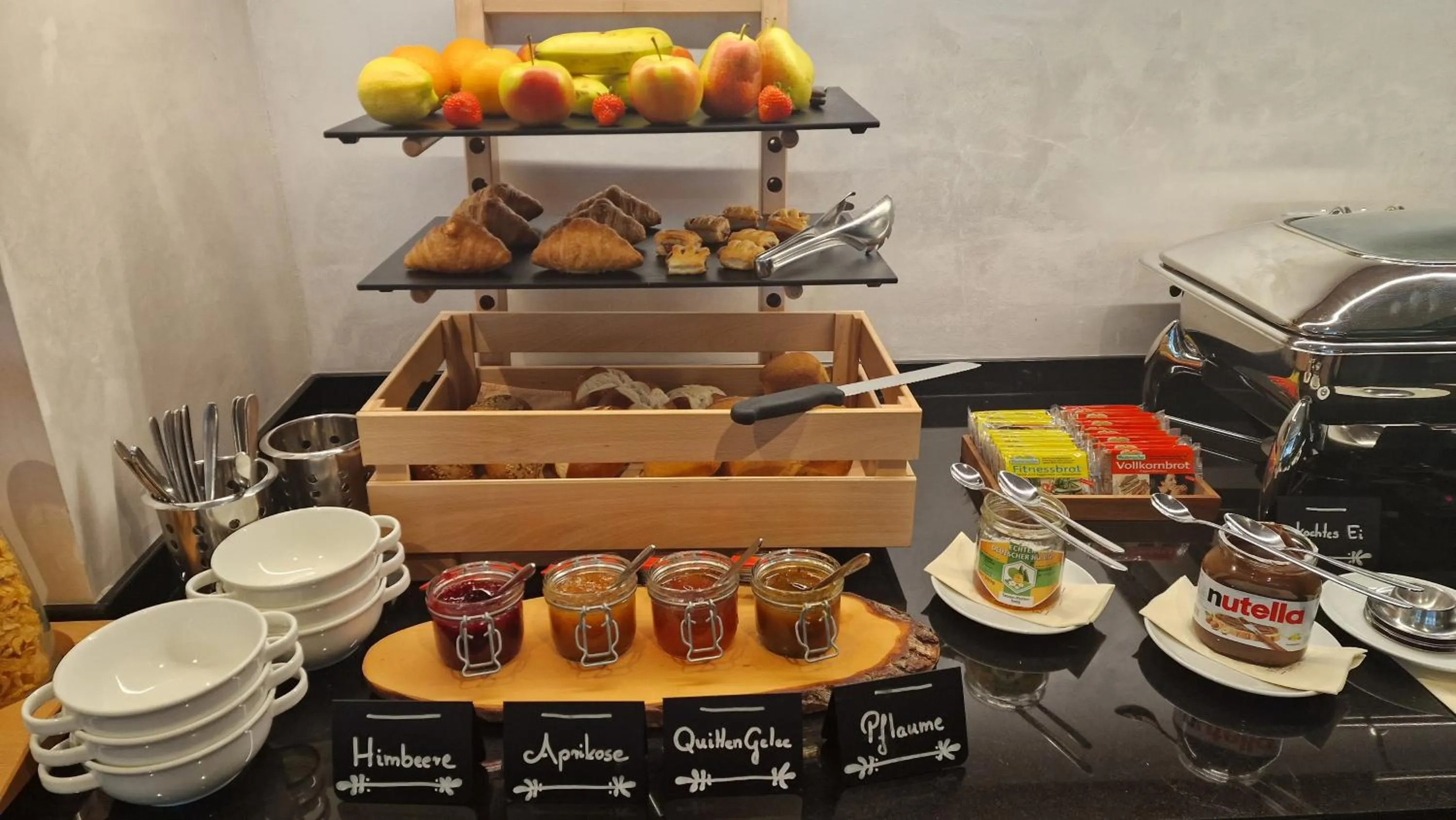 Buffet breakfast in Gasthaus Elsäßer Hof