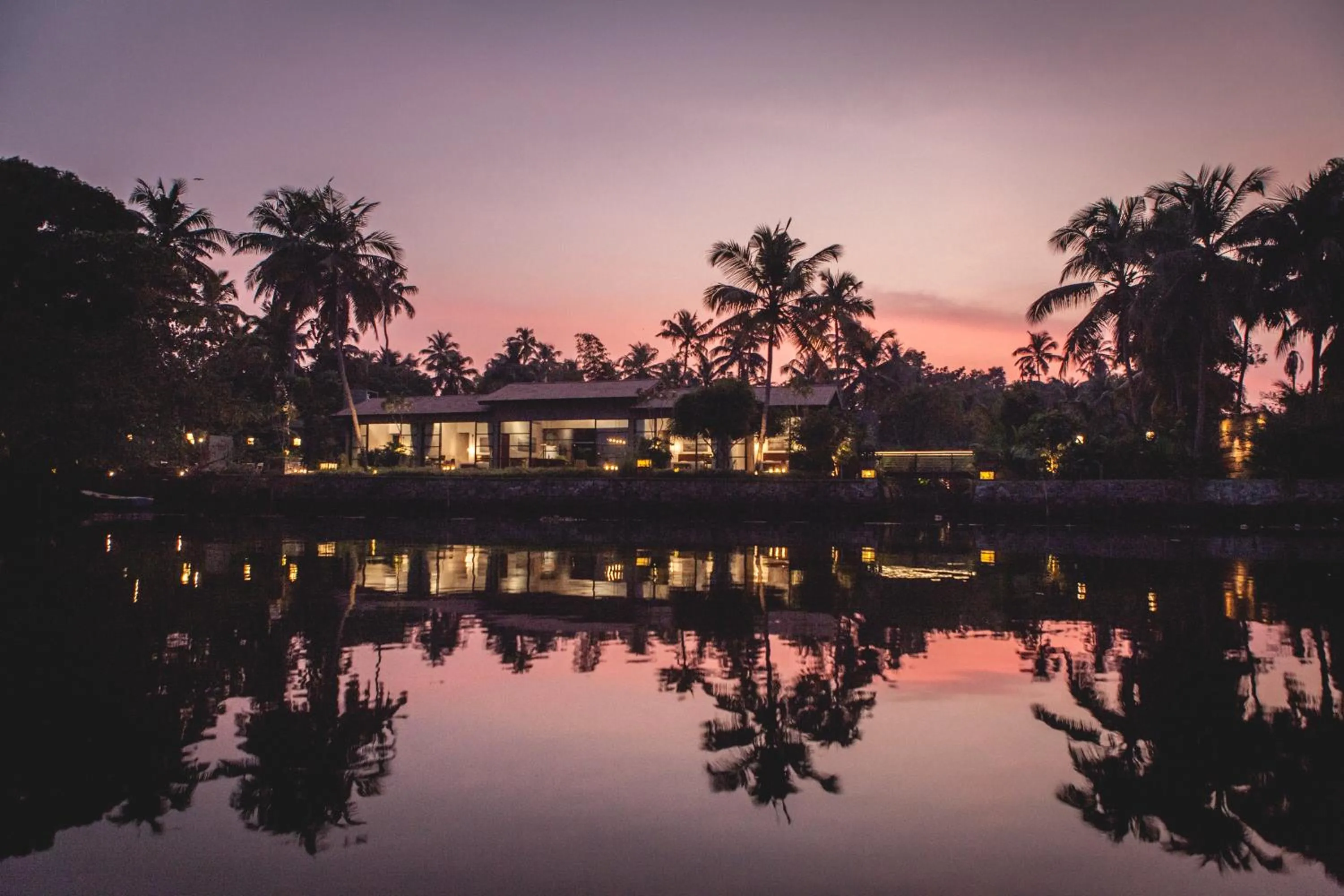 Property building in 976 Panangad