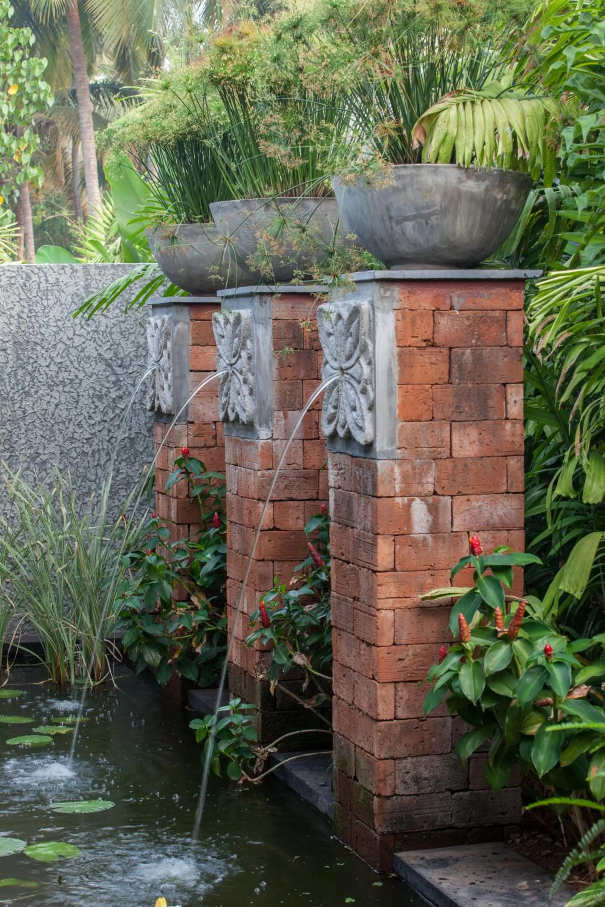 Property building in 976 Panangad