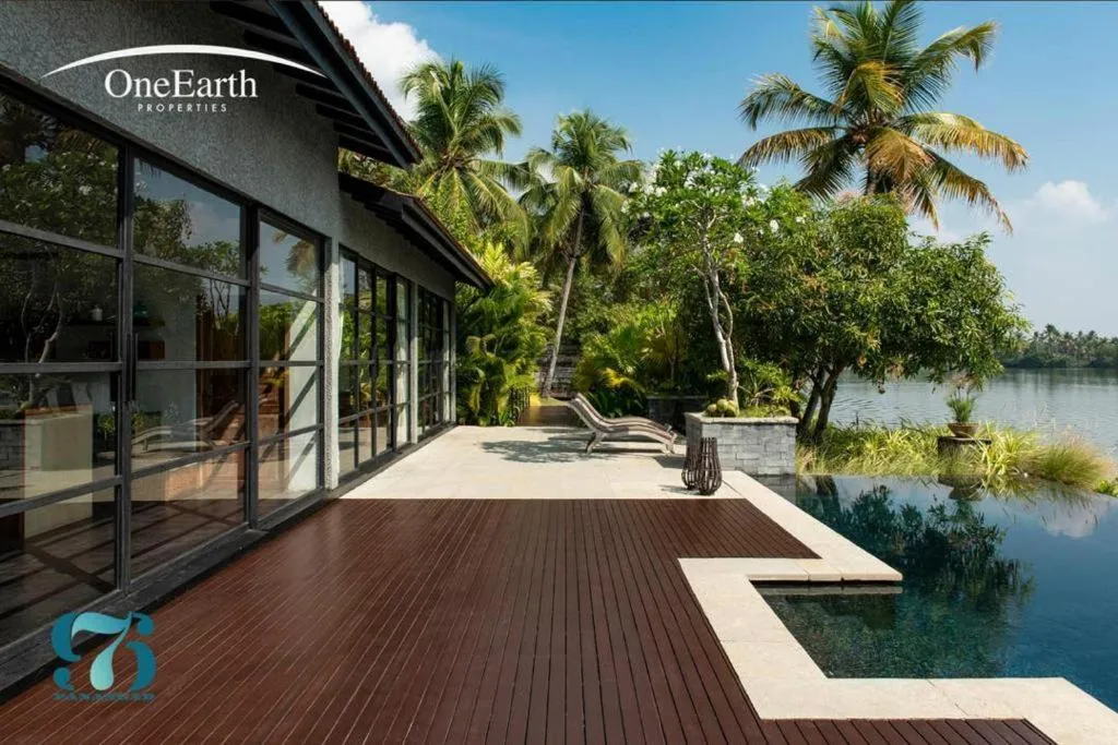 Garden view in 976 Panangad