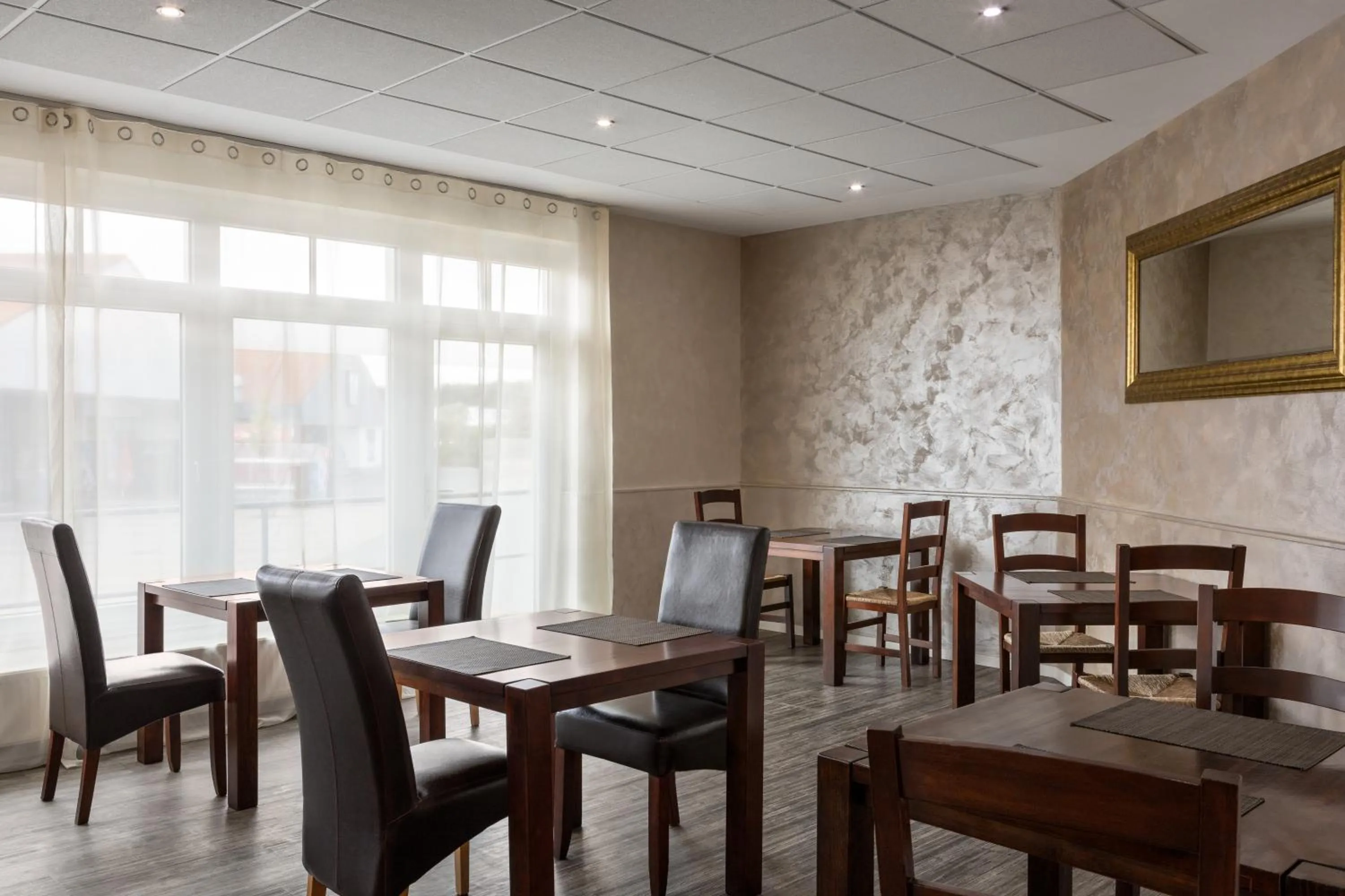 Breakfast in Amedia Express Bielefeld, Trademark Collection by Wyndham