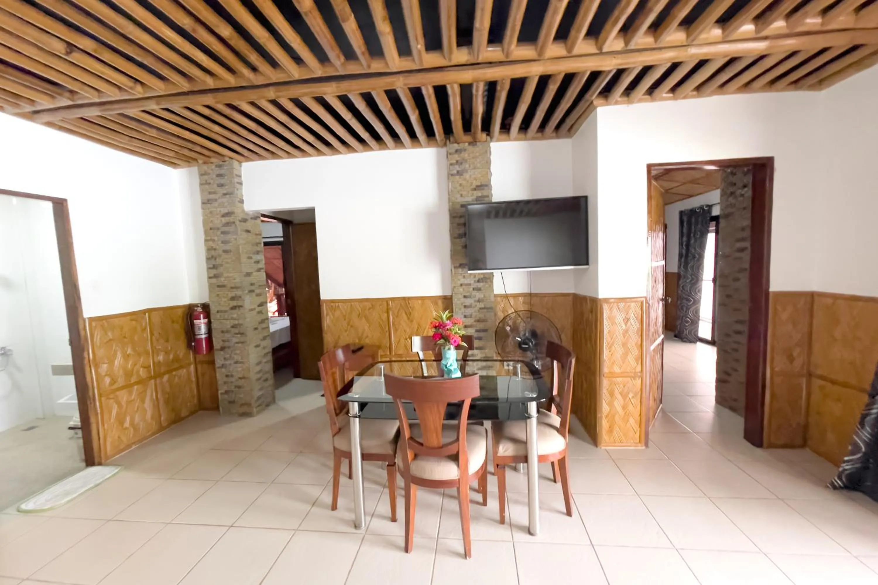 Villa de Pico Highland Beach Resort