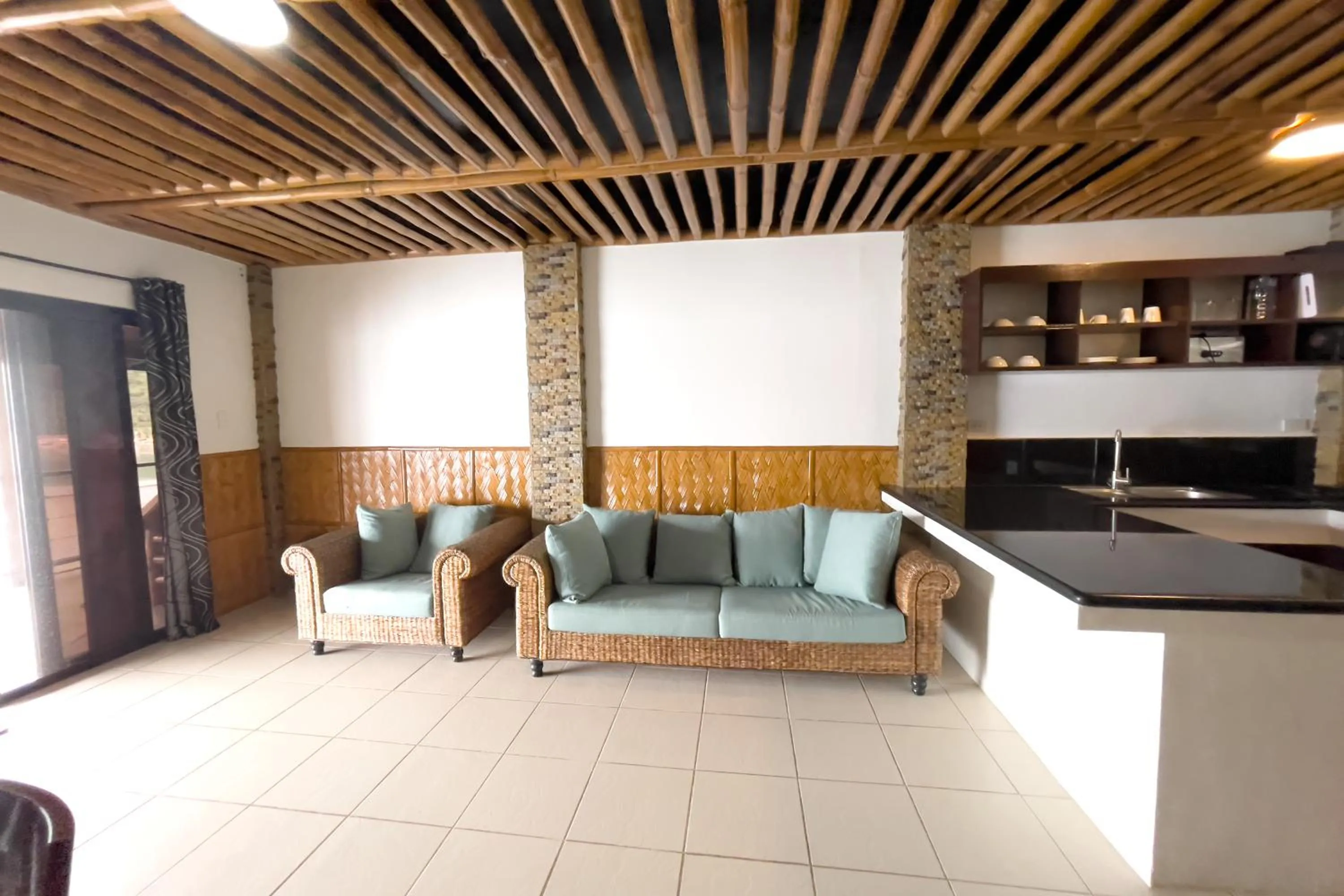 Villa de Pico Highland Beach Resort