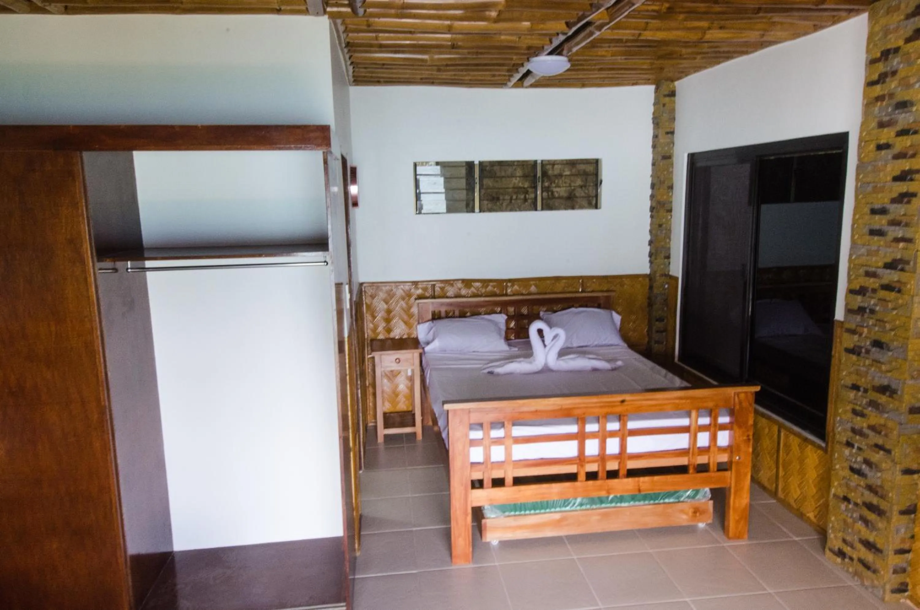 Bed in Villa de Pico Highland Beach Resort