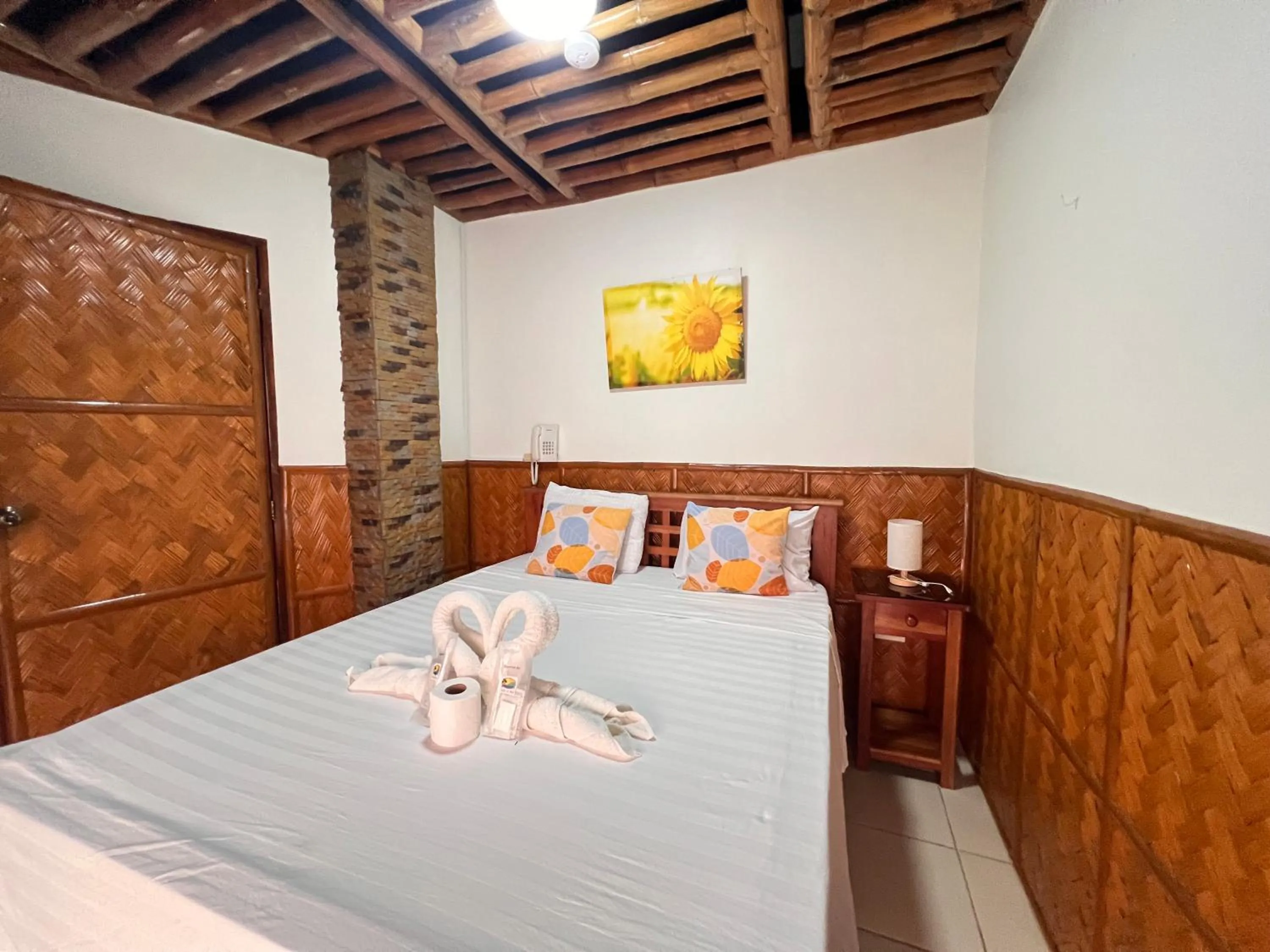 Bedroom, Bed in Villa de Pico Highland Beach Resort