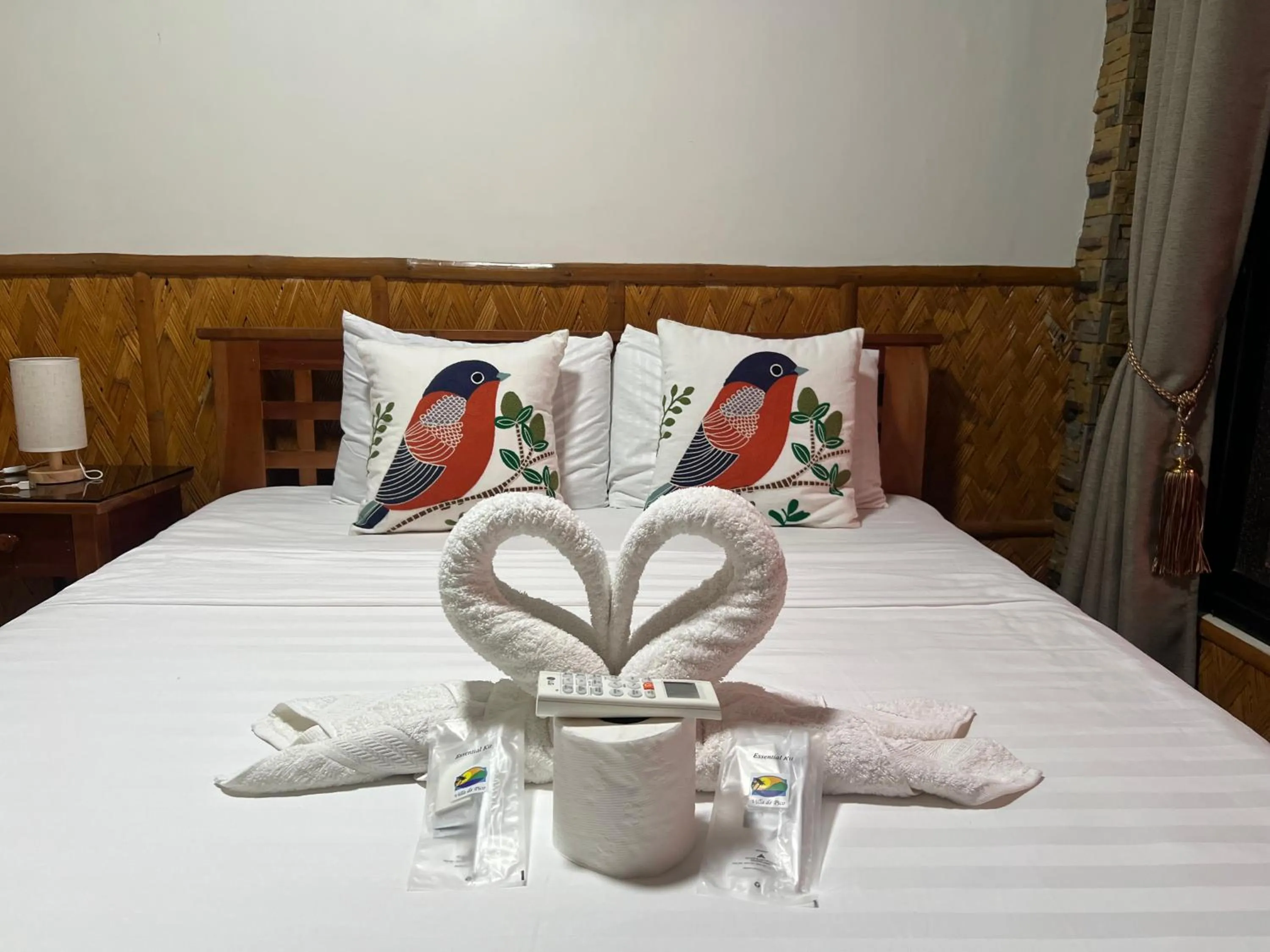 Bed in Villa de Pico Highland Beach Resort