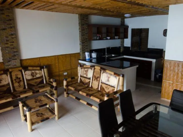 Kitchen or kitchenette in Villa de Pico Highland Beach Resort