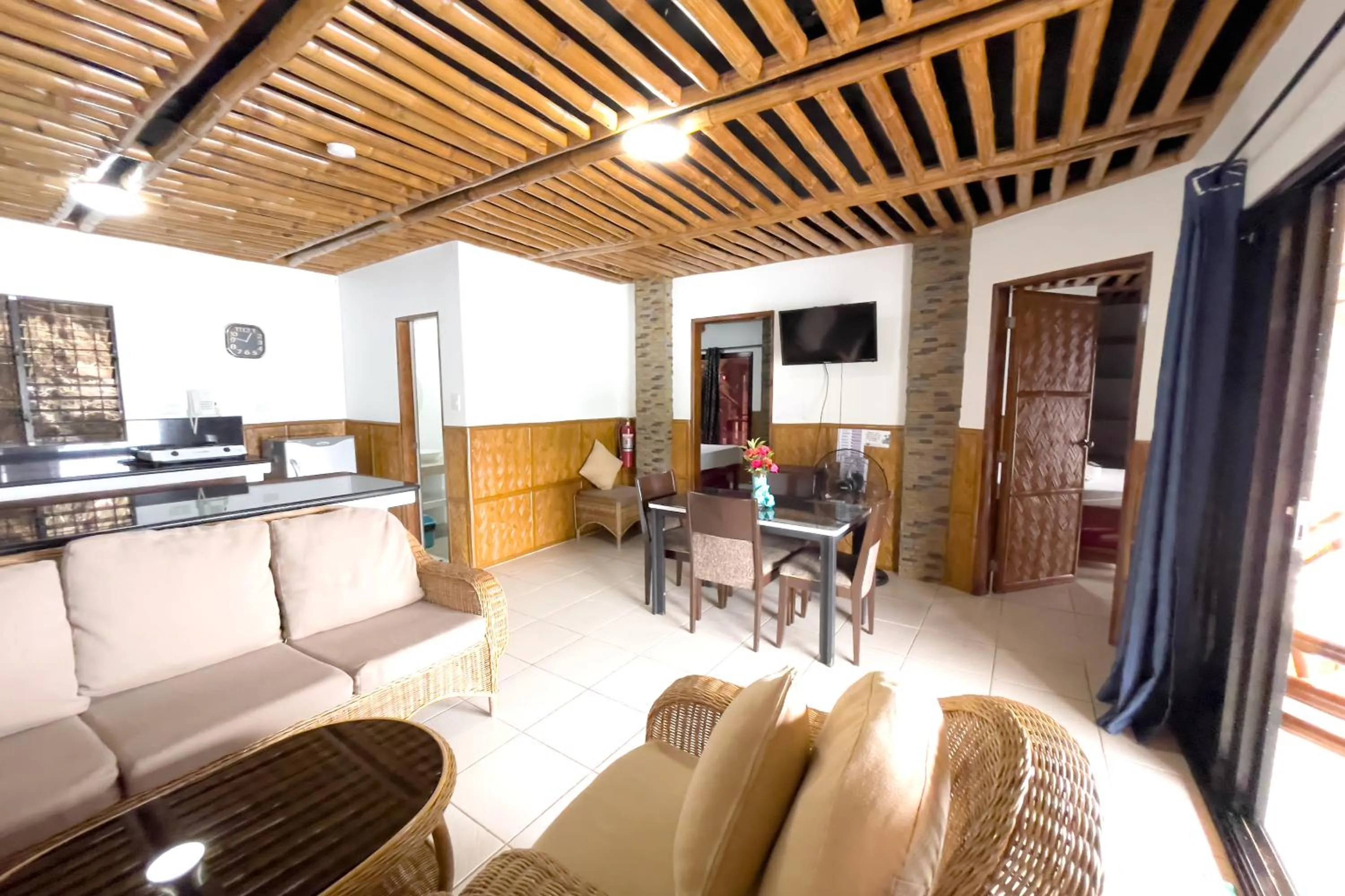 Villa de Pico Highland Beach Resort