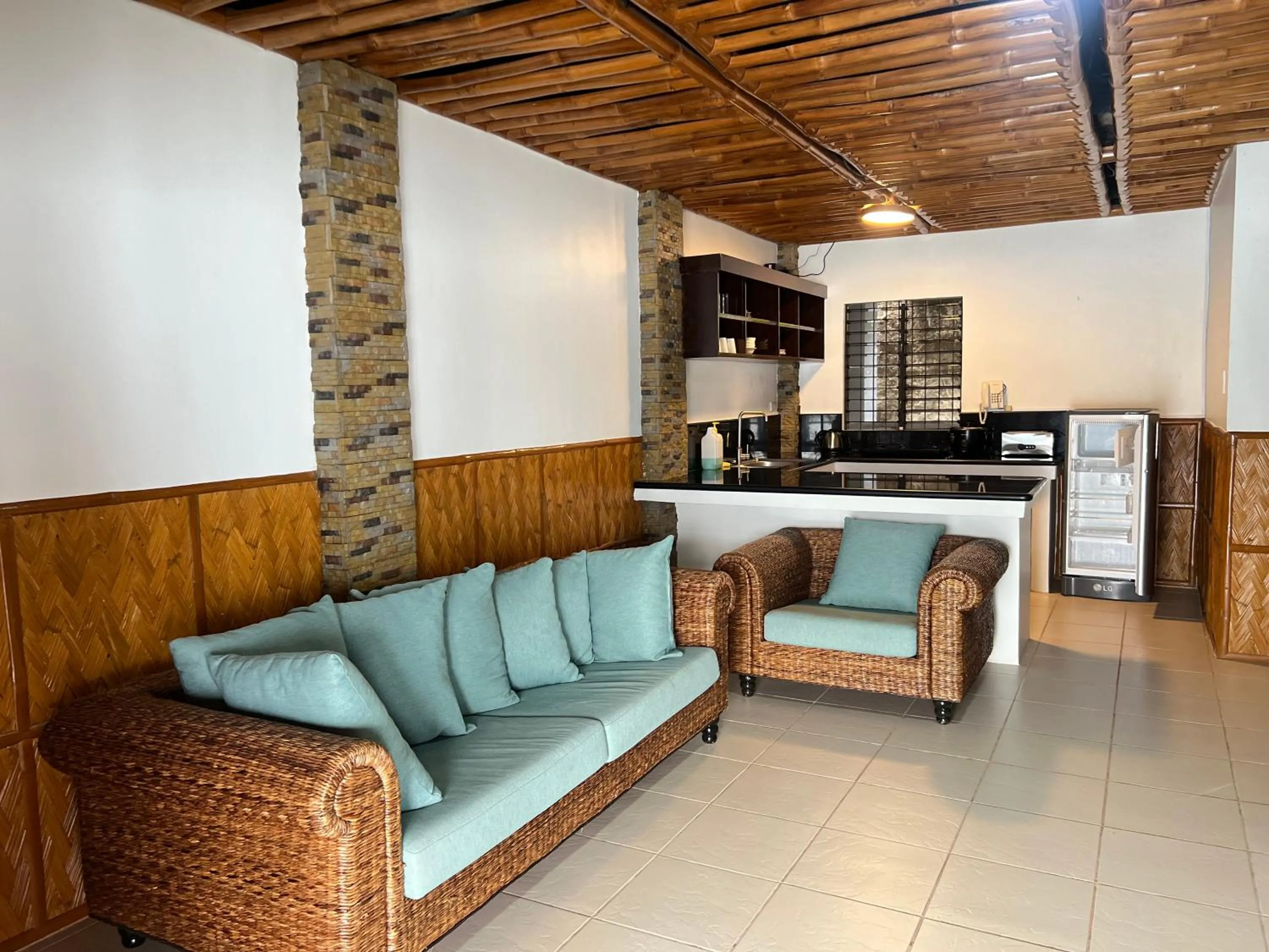 Living room in Villa de Pico Highland Beach Resort