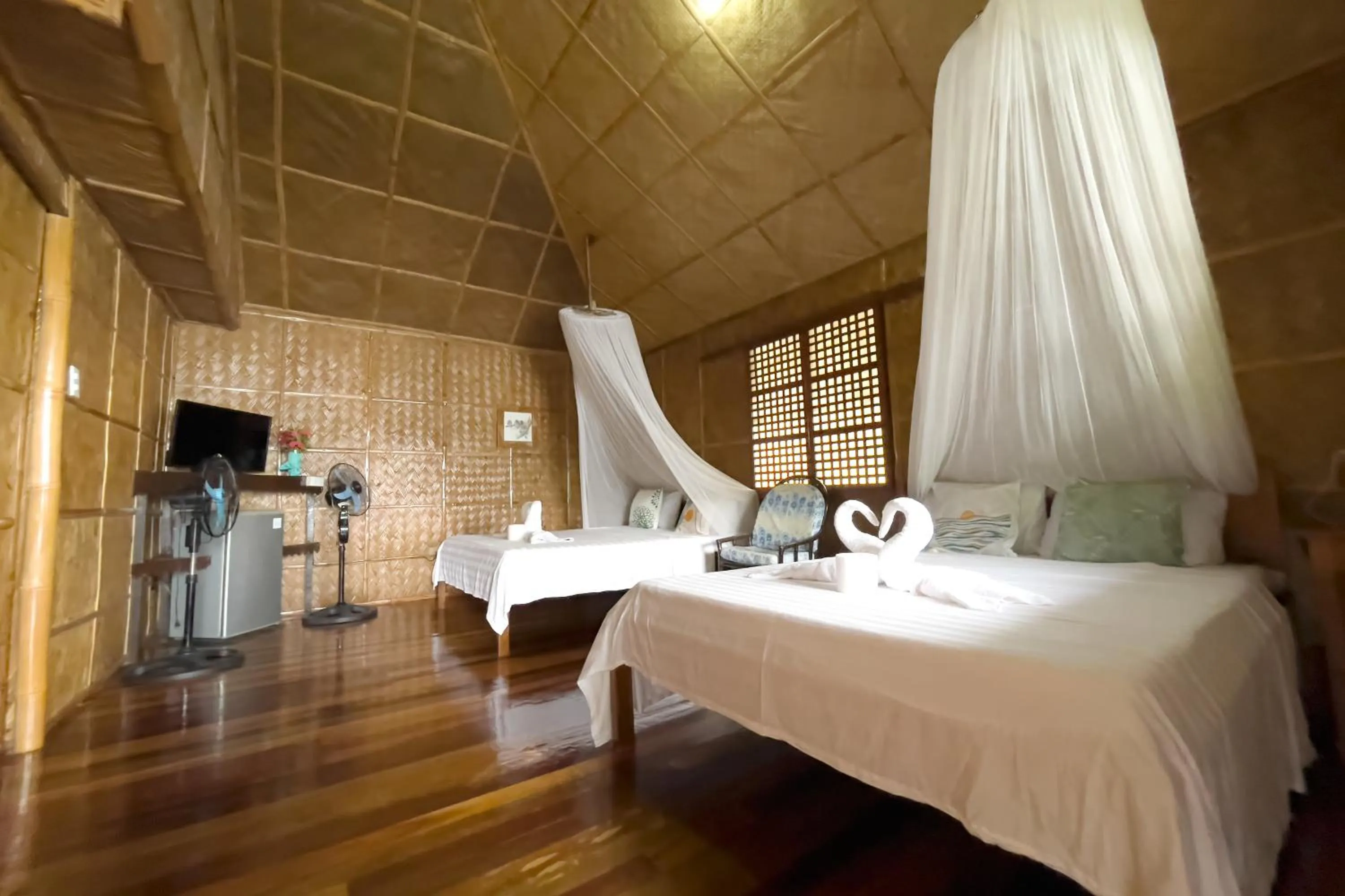 Bed in Villa de Pico Highland Beach Resort