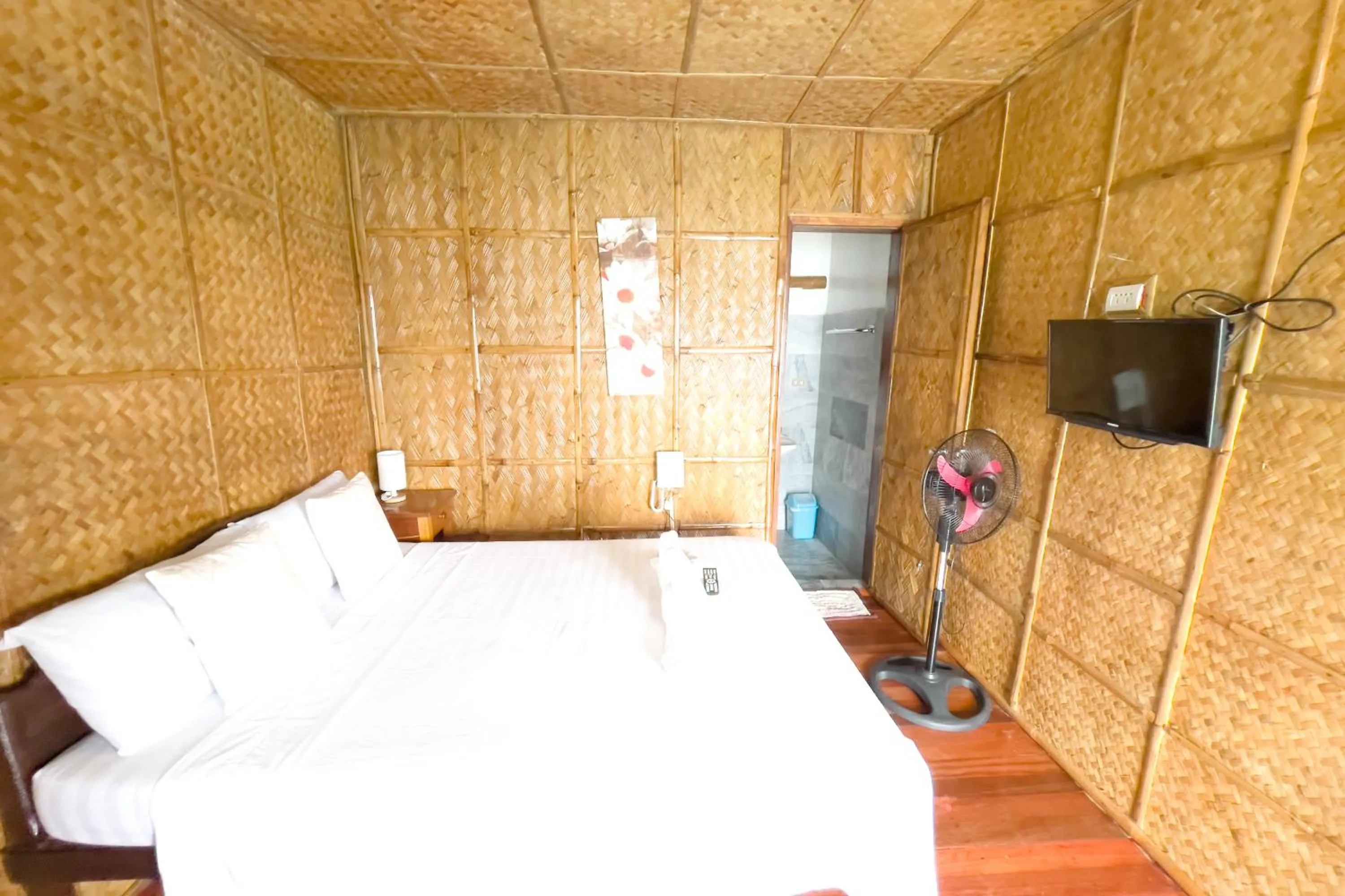 Bed in Villa de Pico Highland Beach Resort