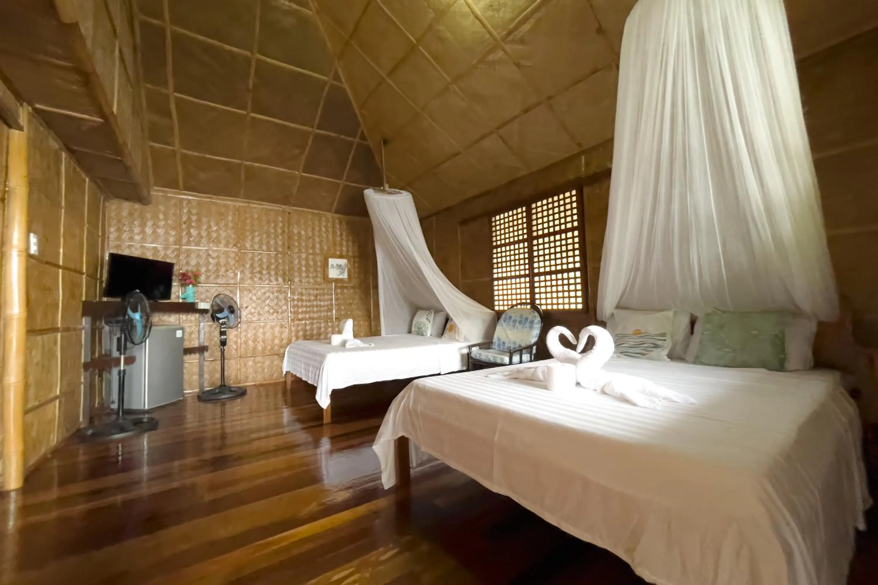 Bed in Villa de Pico Highland Beach Resort