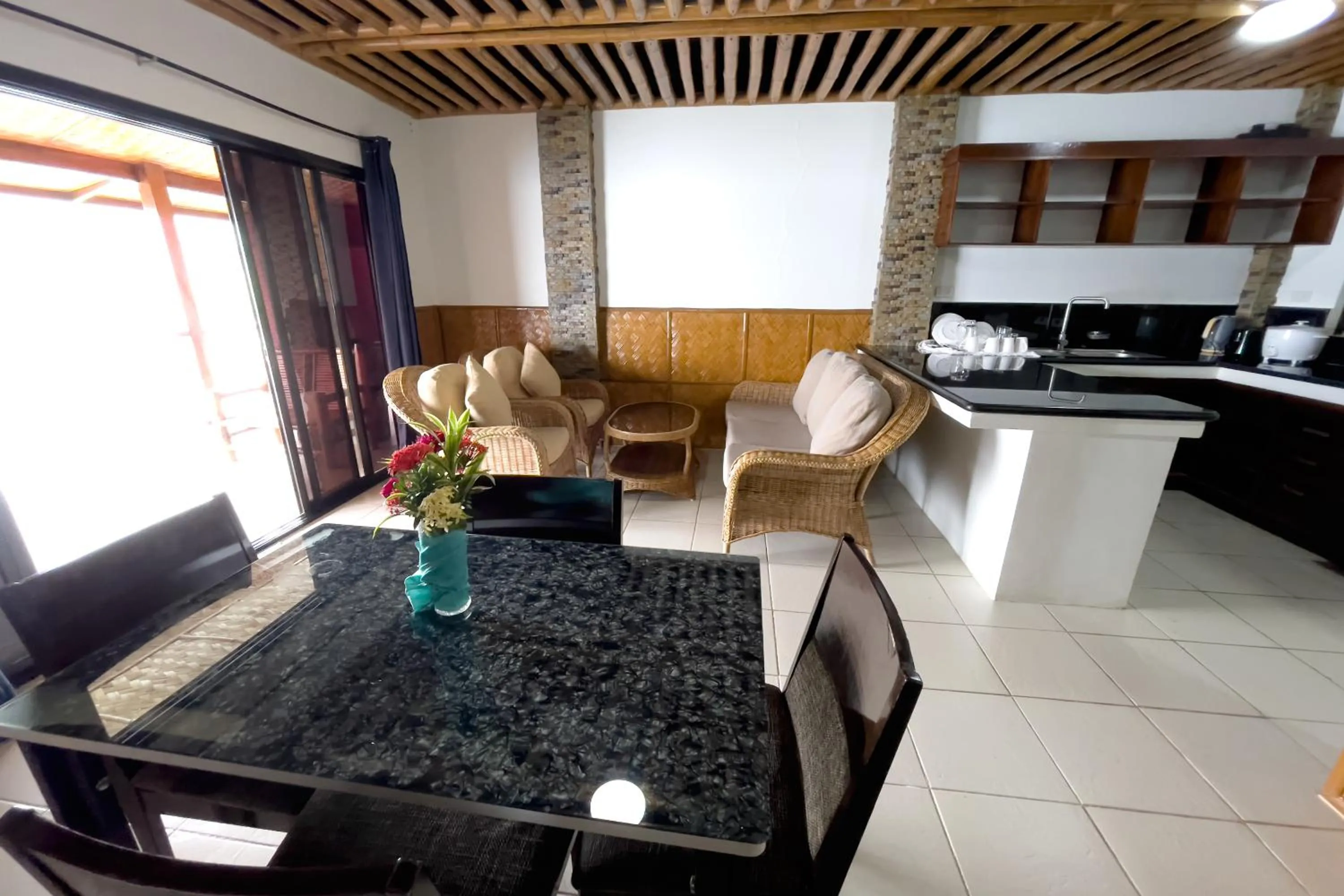 Villa de Pico Highland Beach Resort