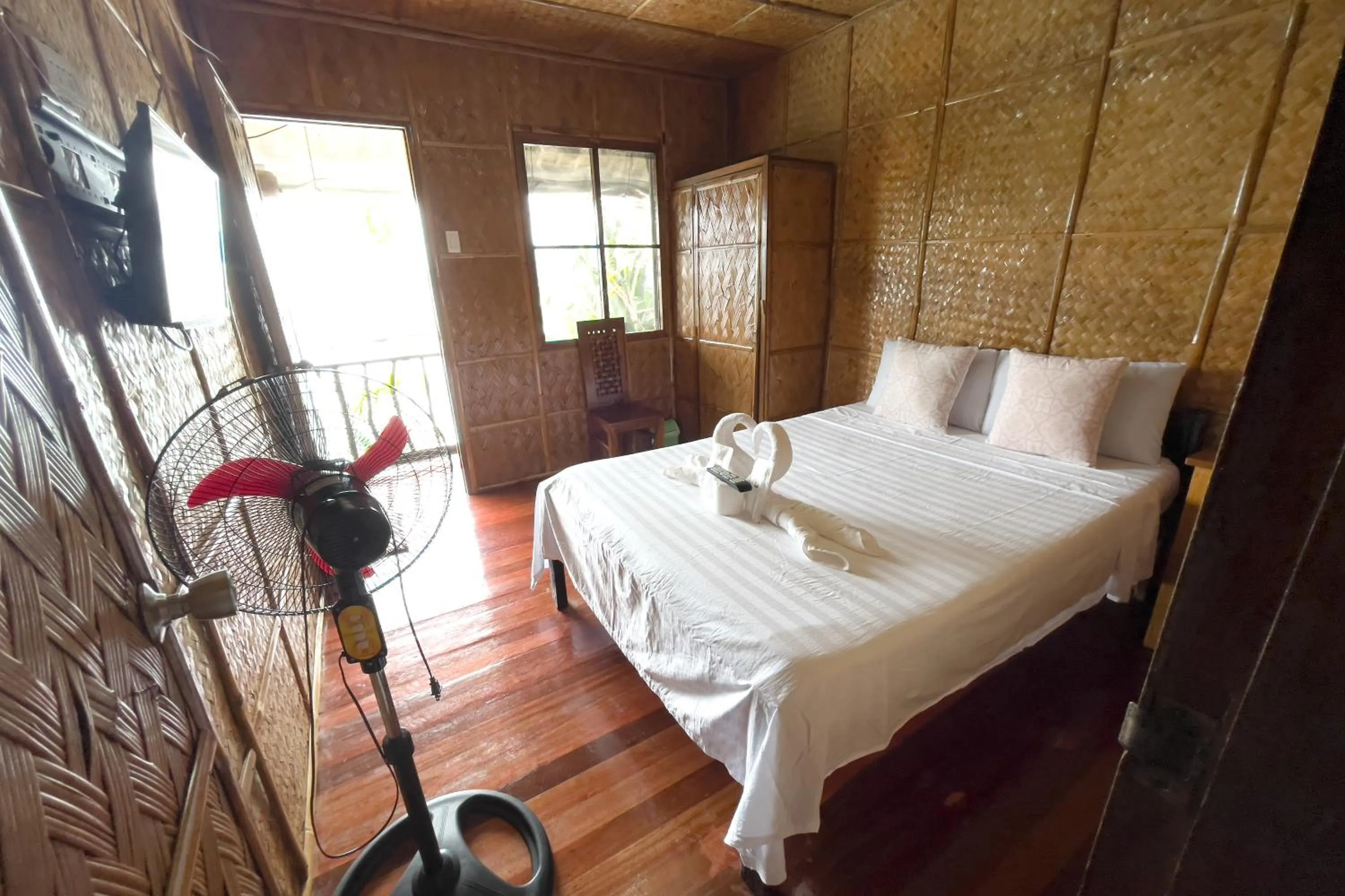 Bed in Villa de Pico Highland Beach Resort