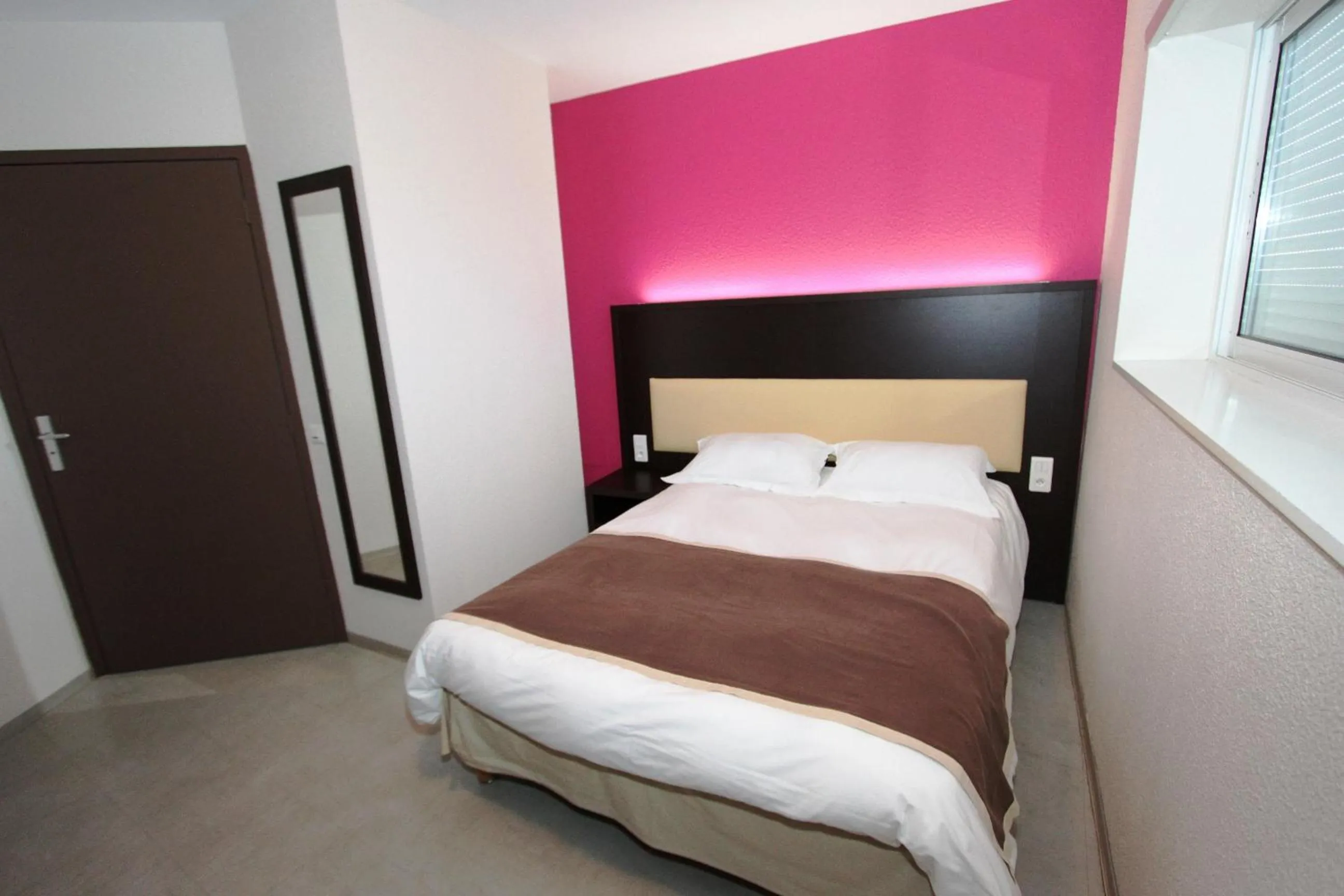 Bedroom, Bed in Les Portes d'Apcher