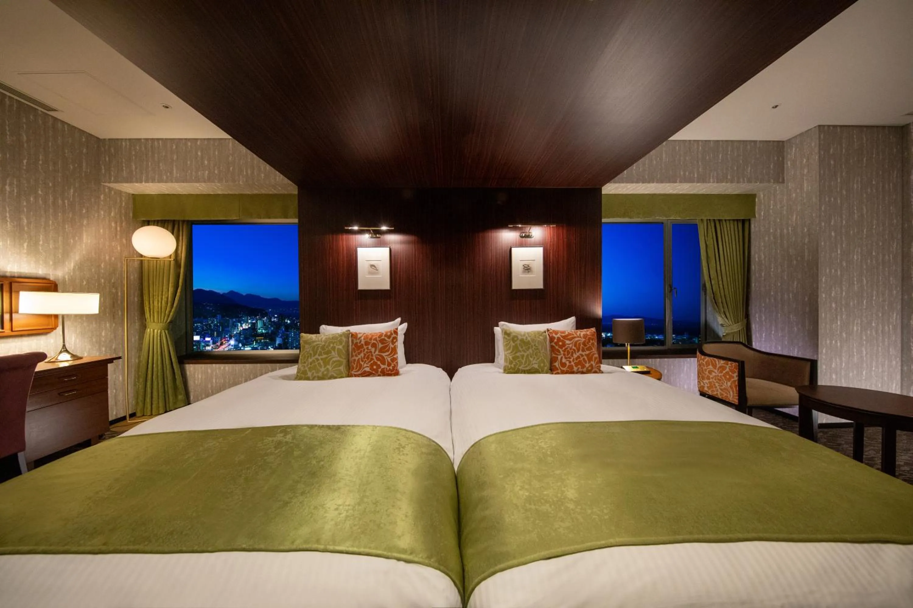 City view, Bed in Hotel Nikko Oita Oasis Tower