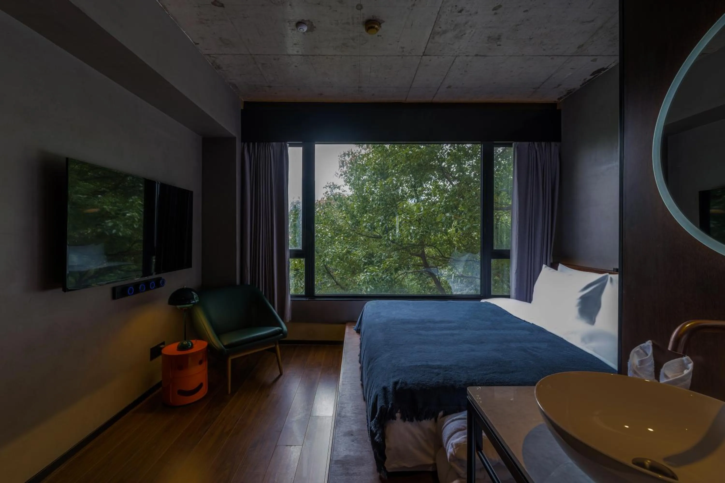 Photo of the whole room, Bed in Neobridge Hotel