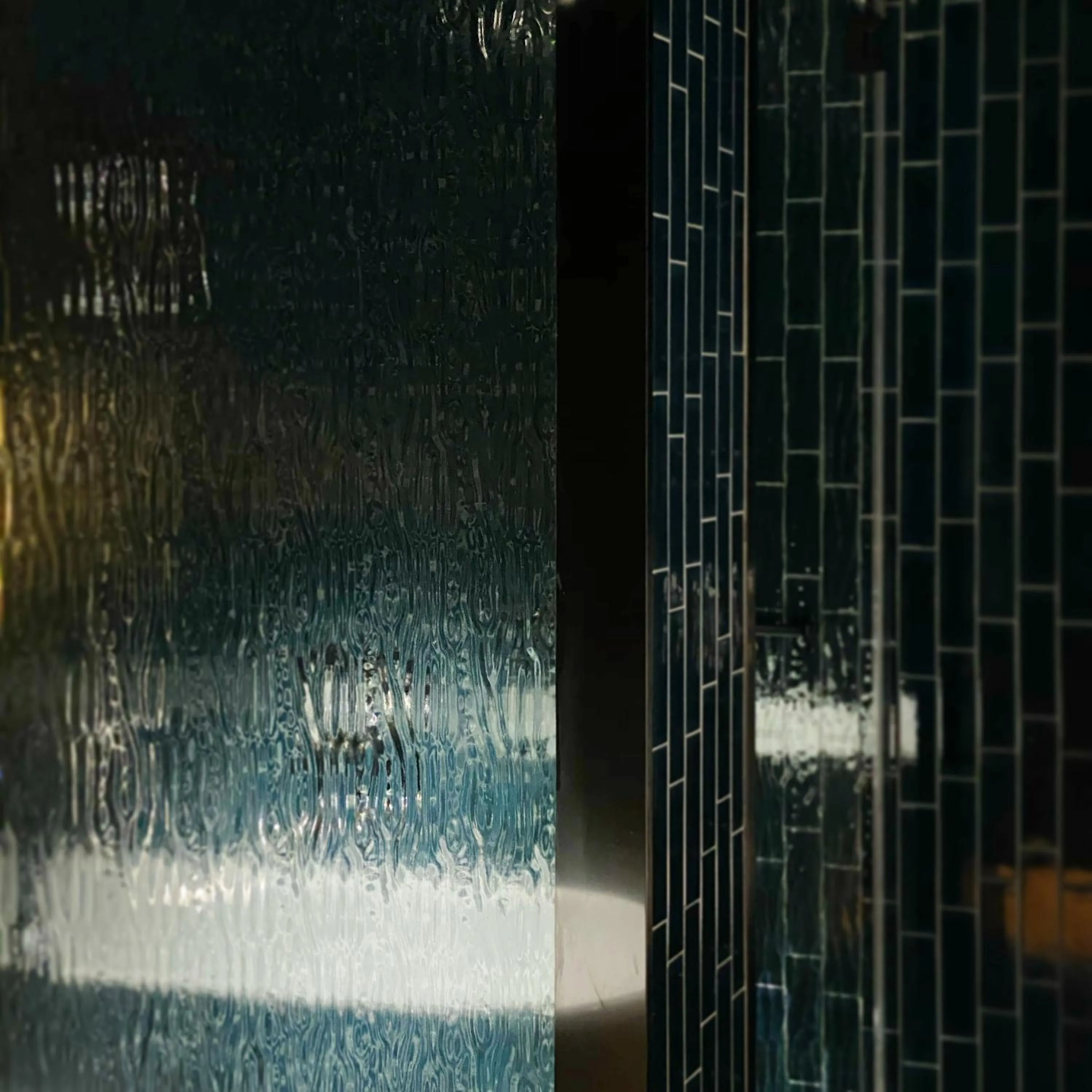 Shower in Neobridge Hotel