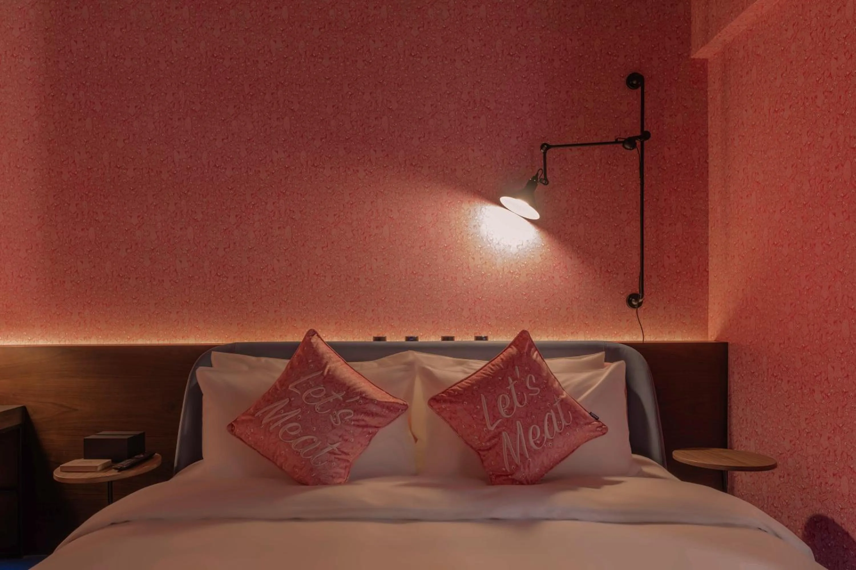 Bed in Neobridge Hotel