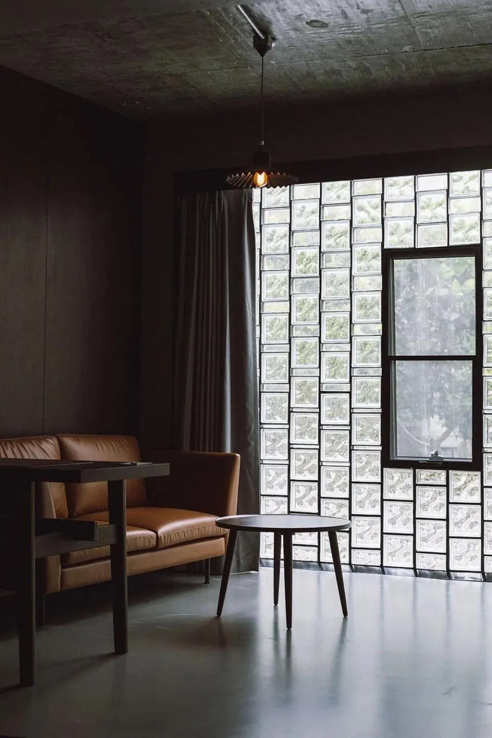 Living room in Neobridge Hotel